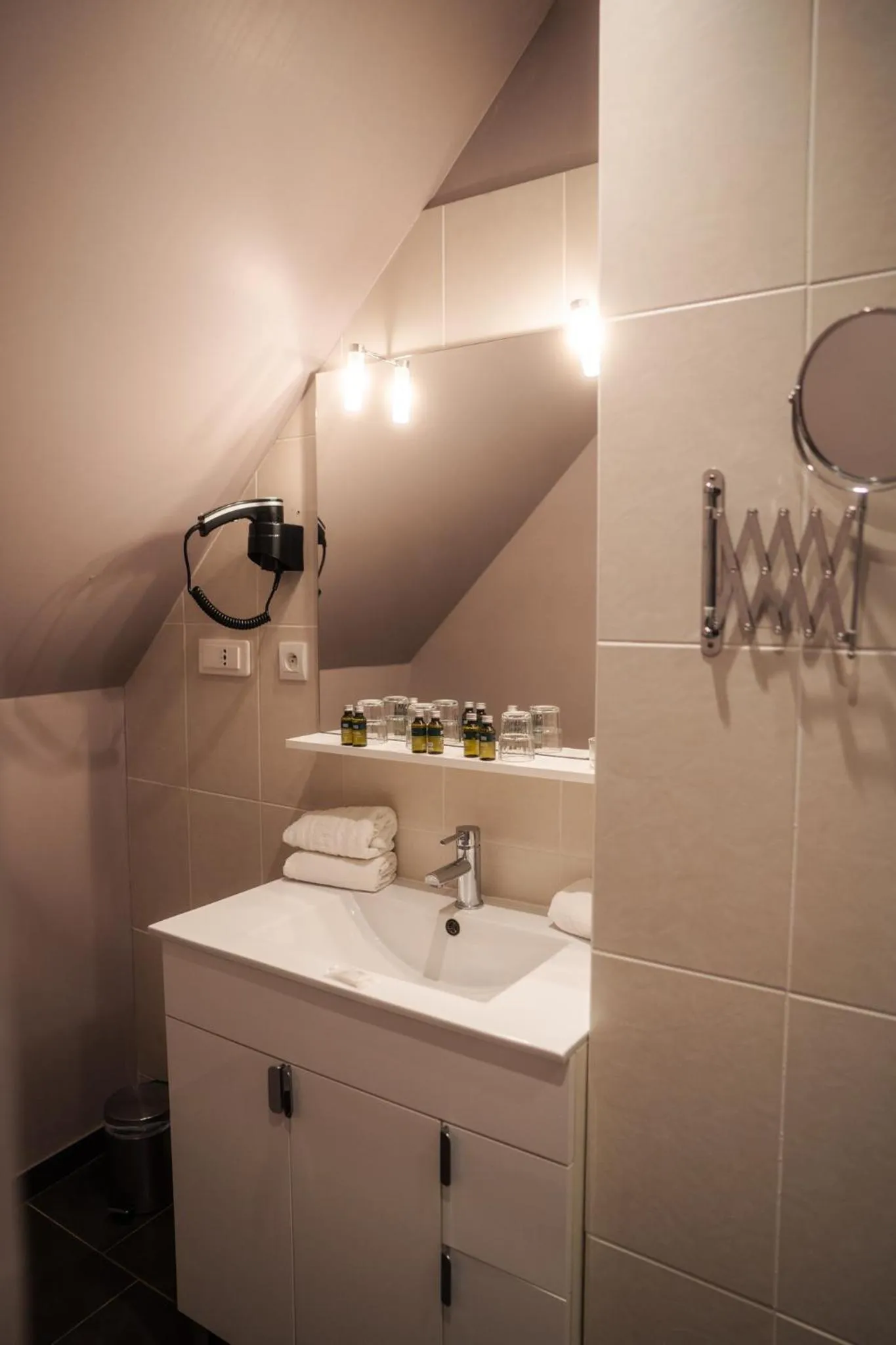 Toilet in Logis Hotel Spa Restaurant Au Site Normand