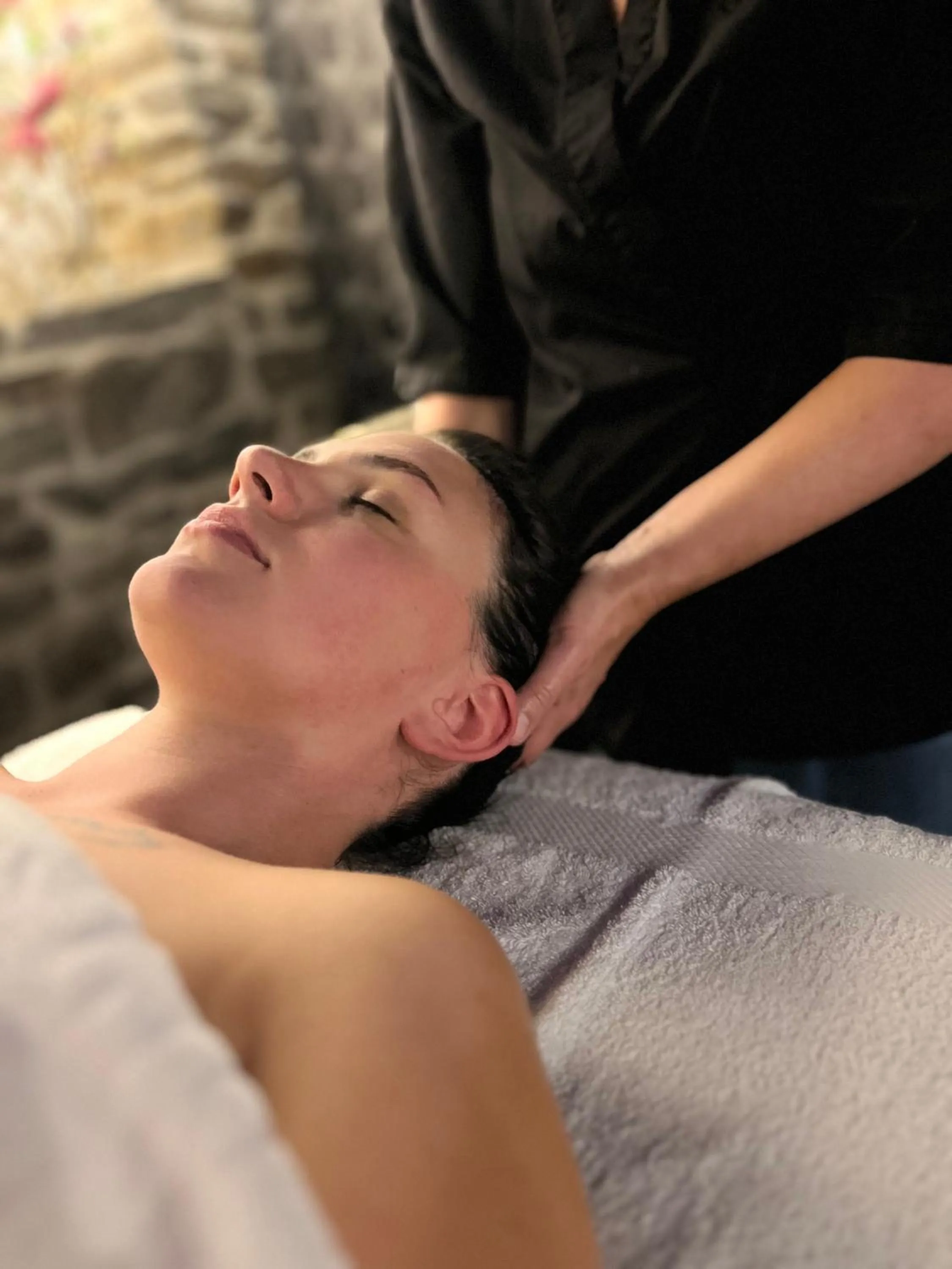 Massage in Logis Hotel Spa Restaurant Au Site Normand