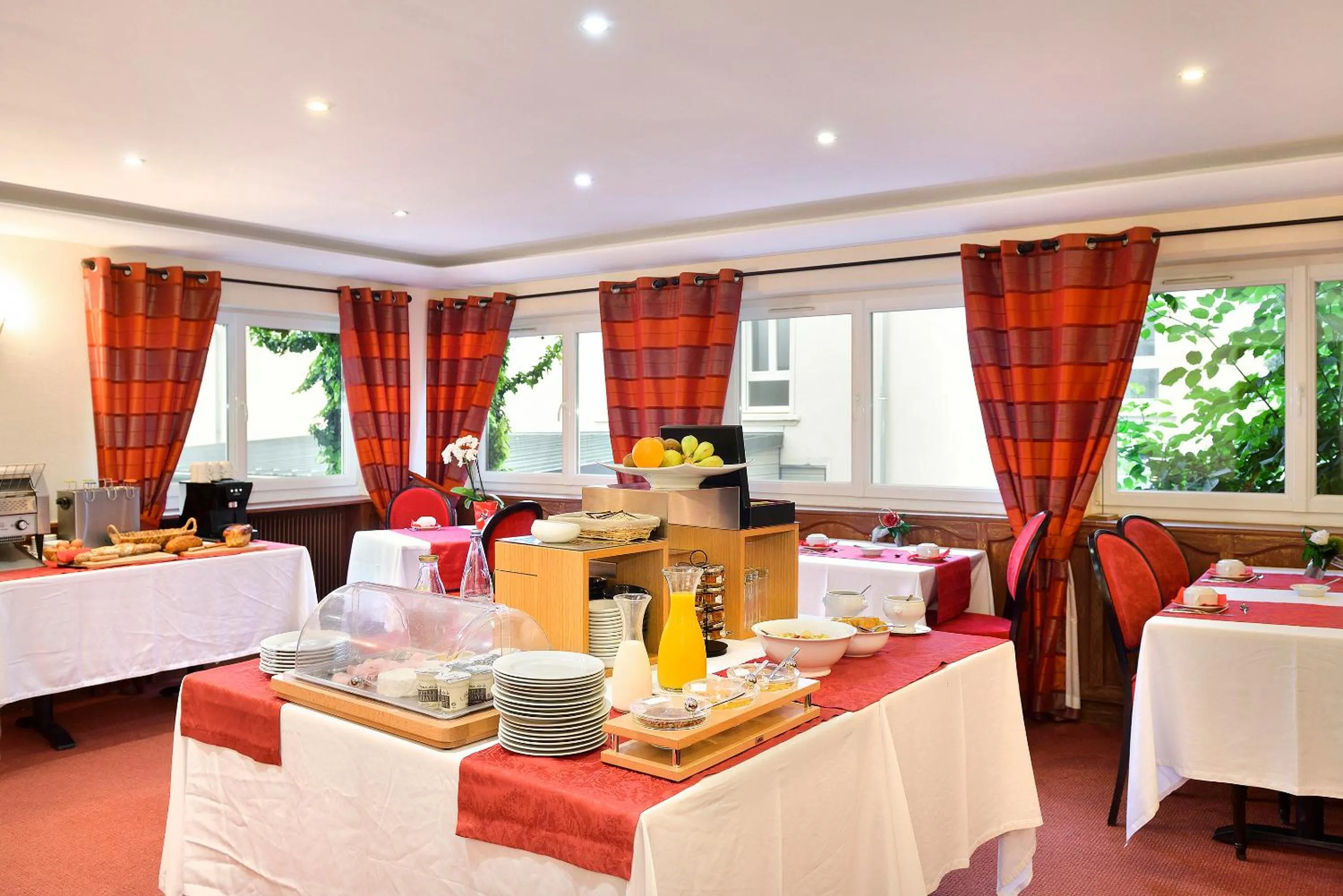 Restaurant/places to eat in Logis Hotel Spa Restaurant Au Site Normand