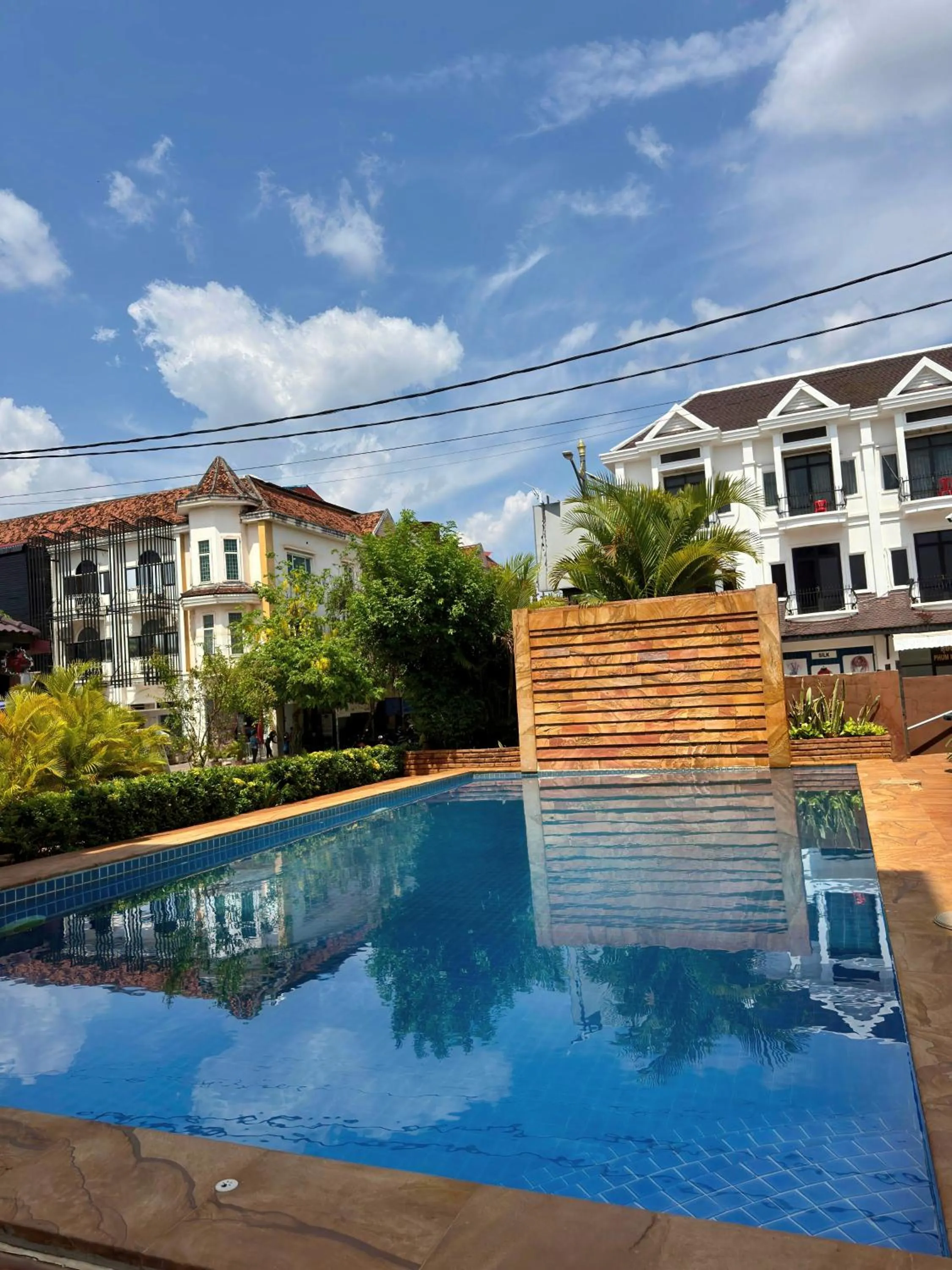 Swimming pool in Shining Angkor Boutique Hotel