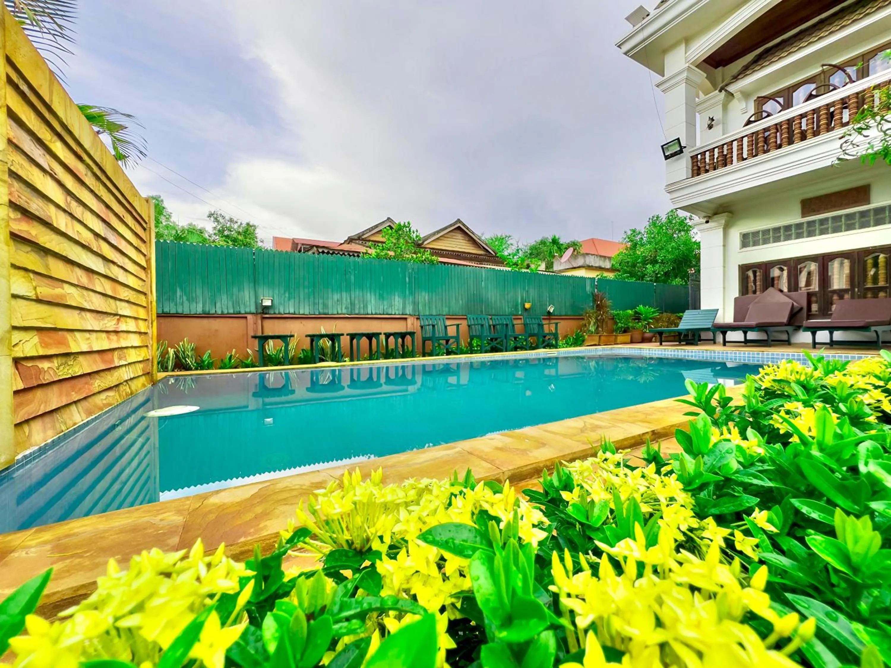 Swimming pool in Shining Angkor Boutique Hotel
