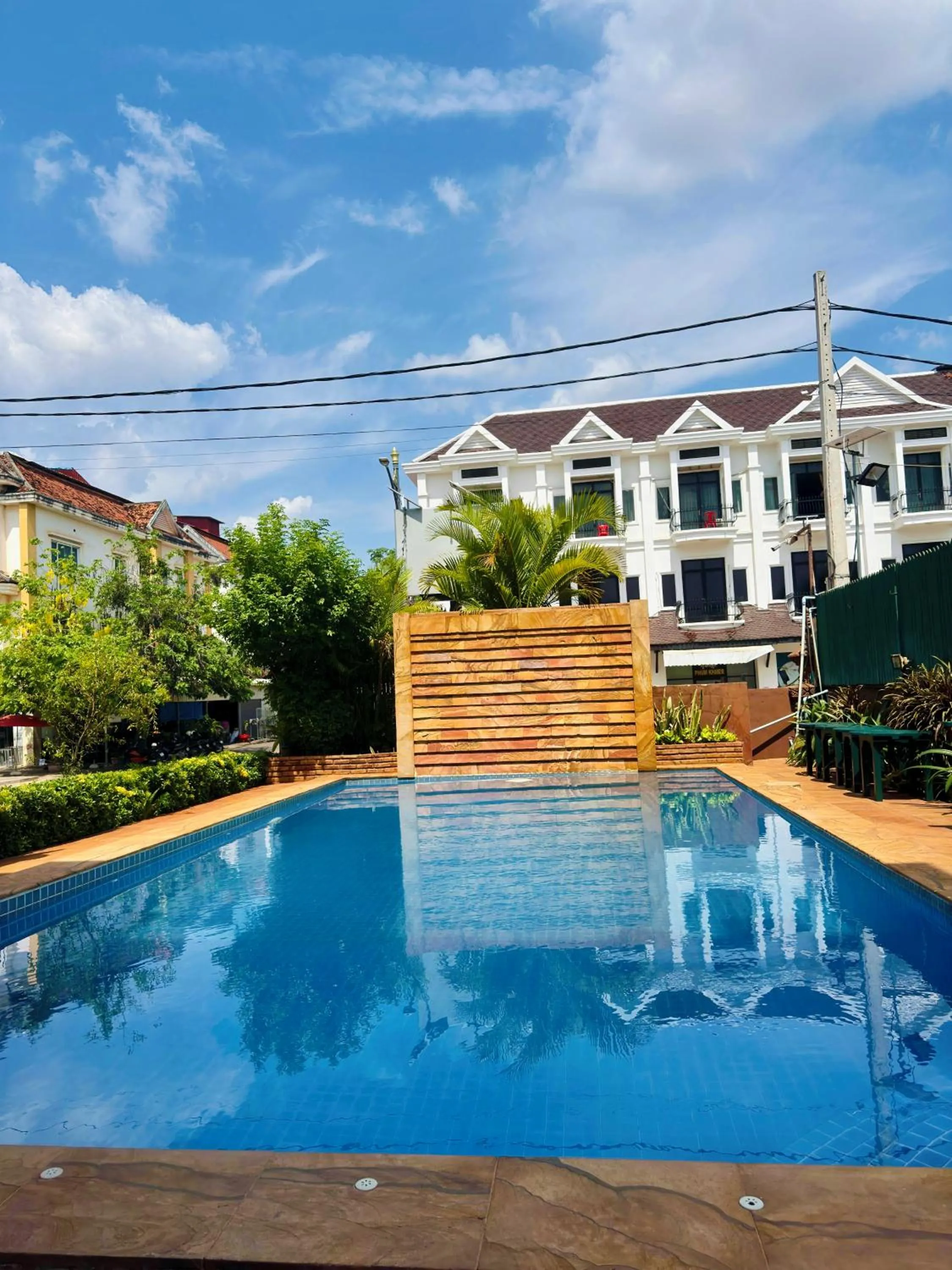 Swimming pool in Shining Angkor Boutique Hotel