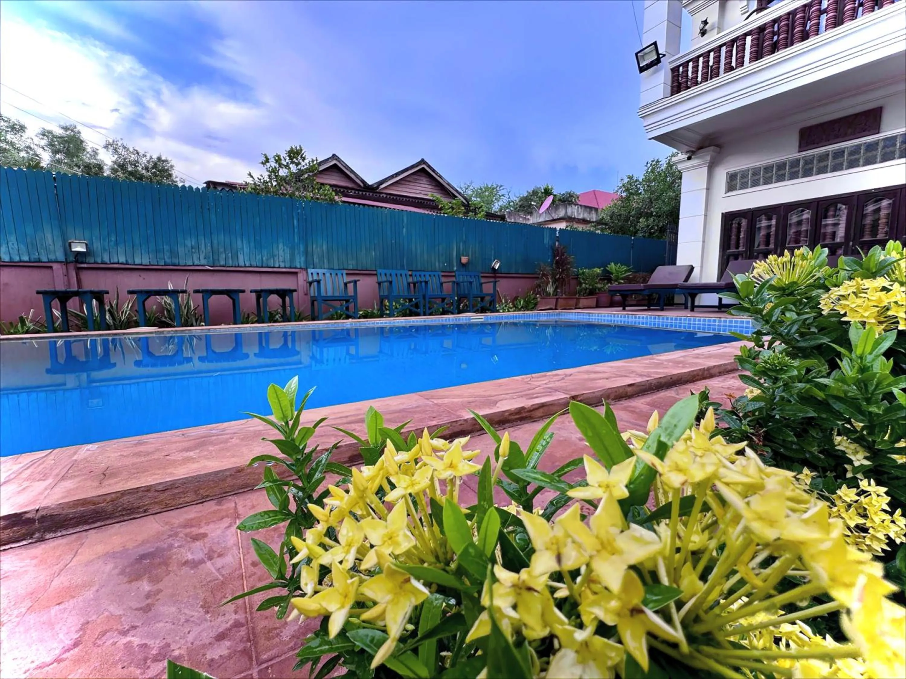 Swimming pool in Shining Angkor Boutique Hotel