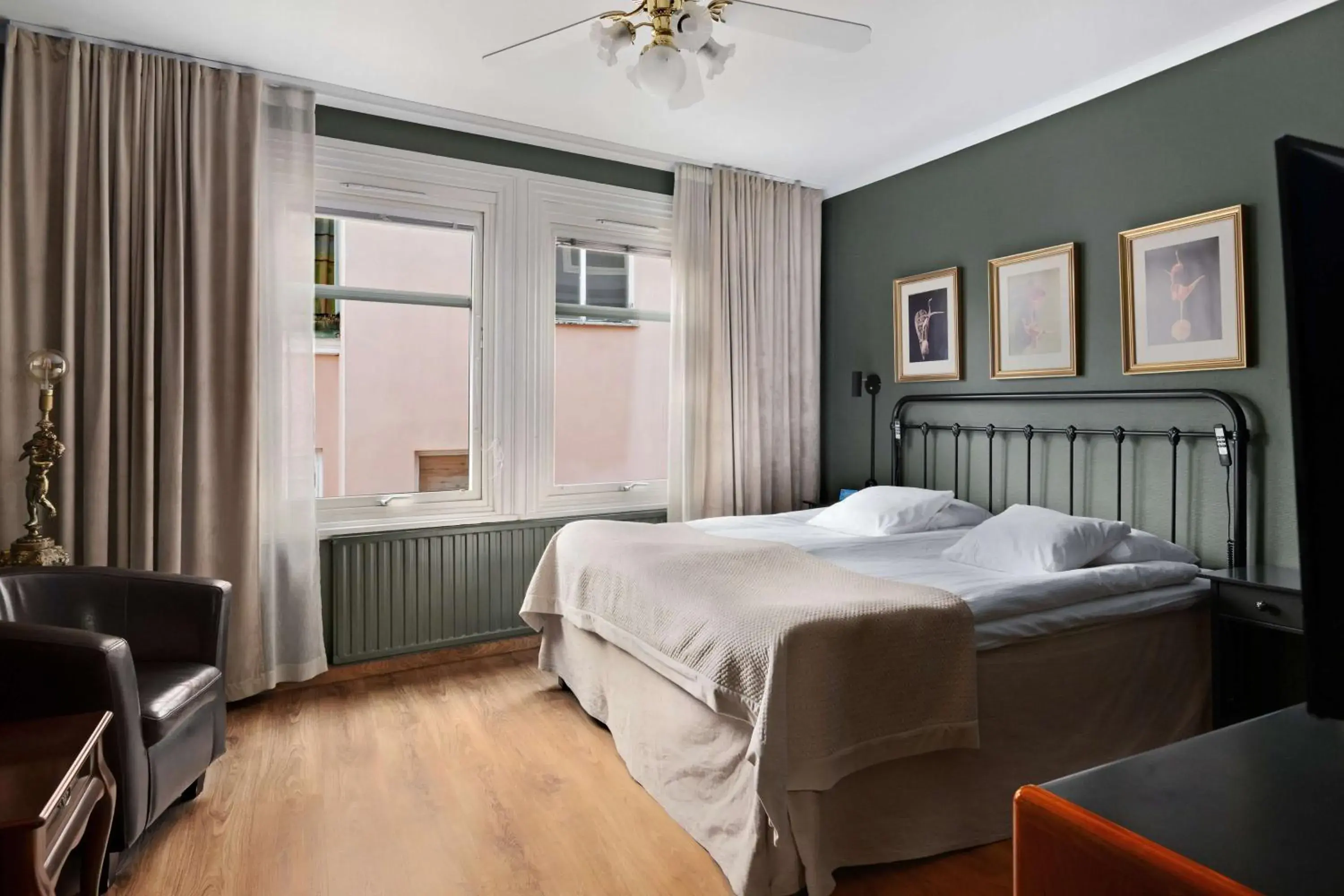 Superior King Room with King Bed - Non-Smoking in Best Western Centralhotellet Superior King Room with King Bed - Non-Smoking in Best Western Centralhotellet