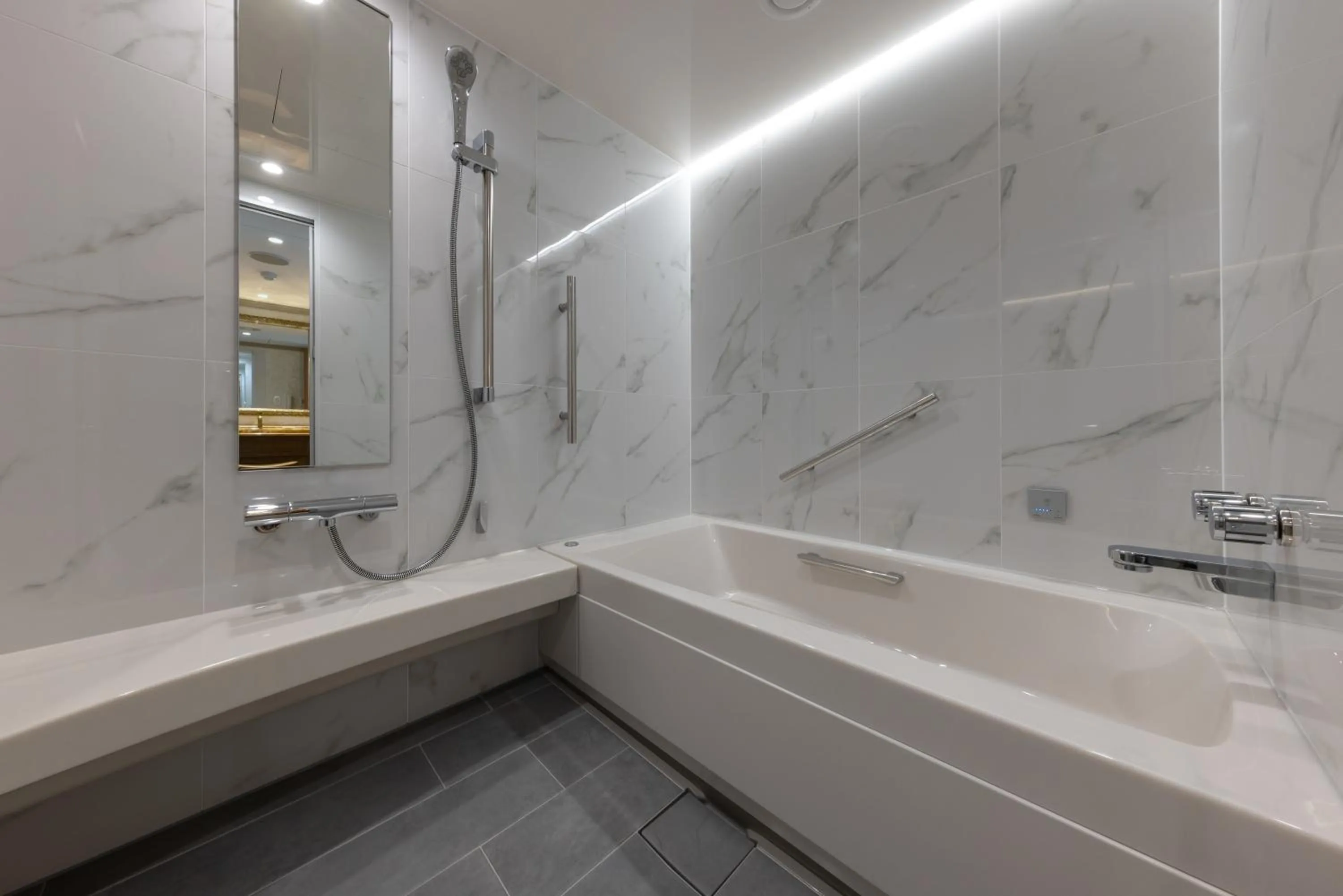 Bathroom in Hotel Nikko Princess Kyoto