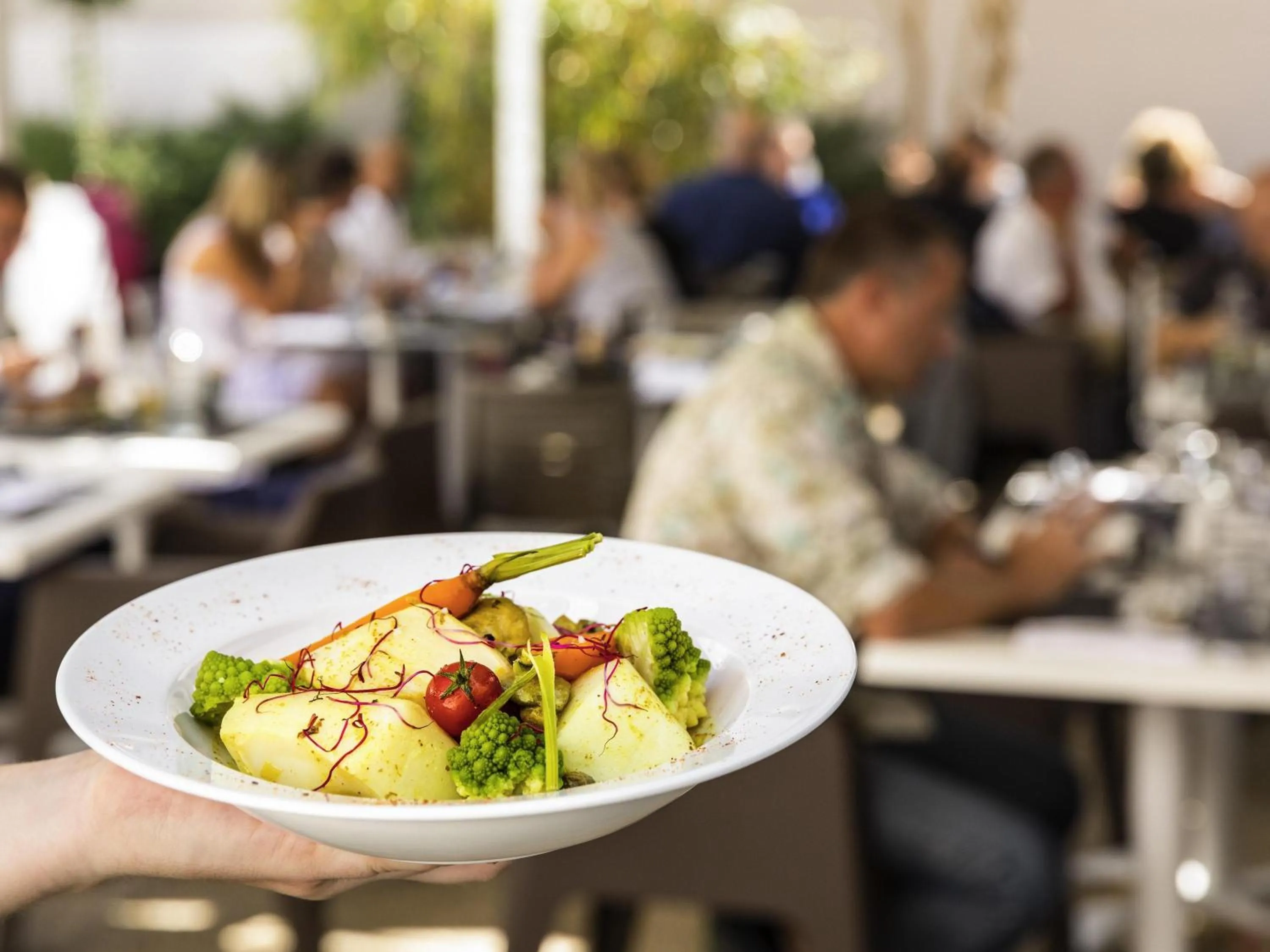 Restaurant/places to eat in Novotel Bordeaux Centre Gare Saint Jean