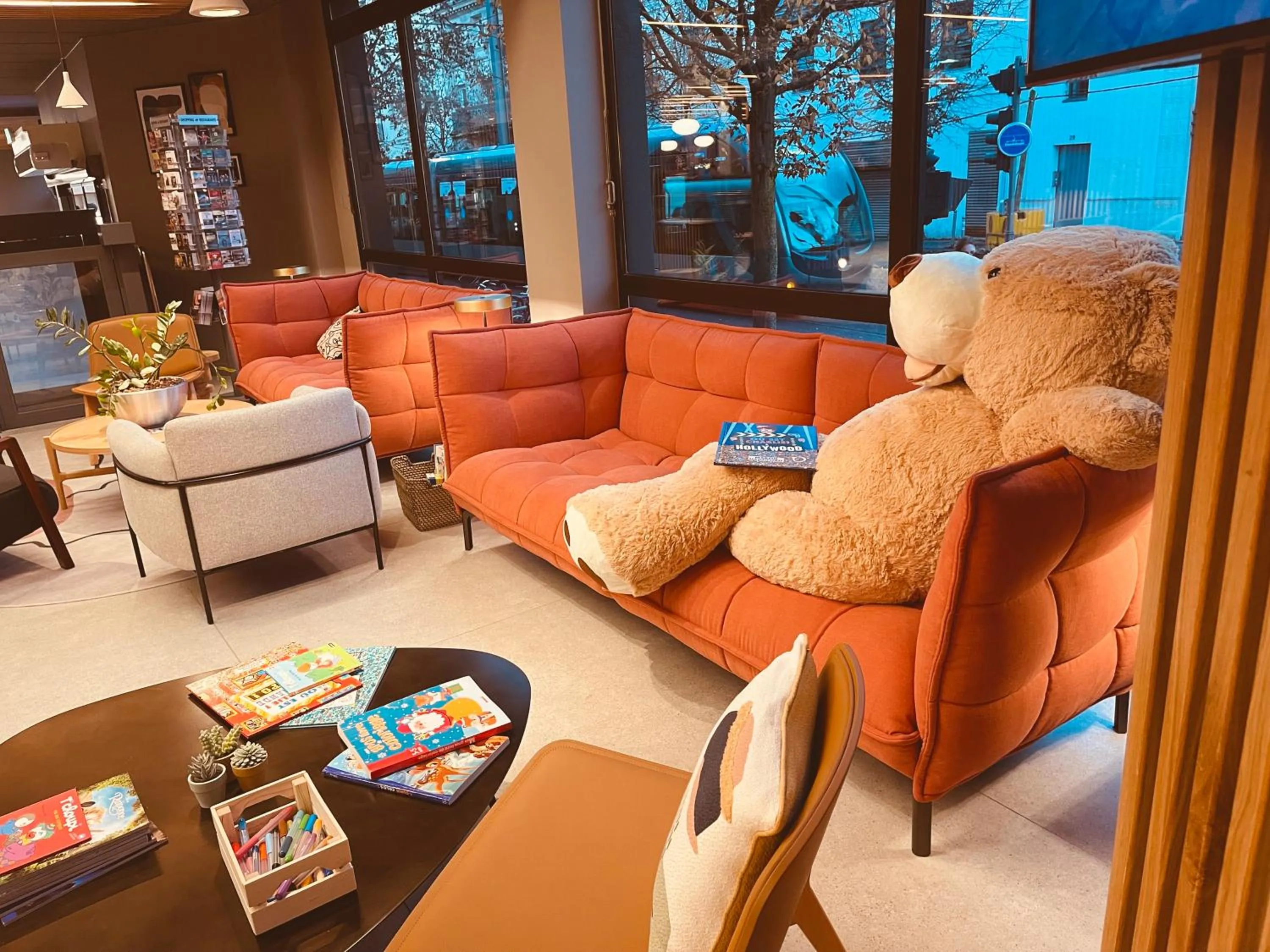 Living room in Novotel Bordeaux Centre Gare Saint Jean