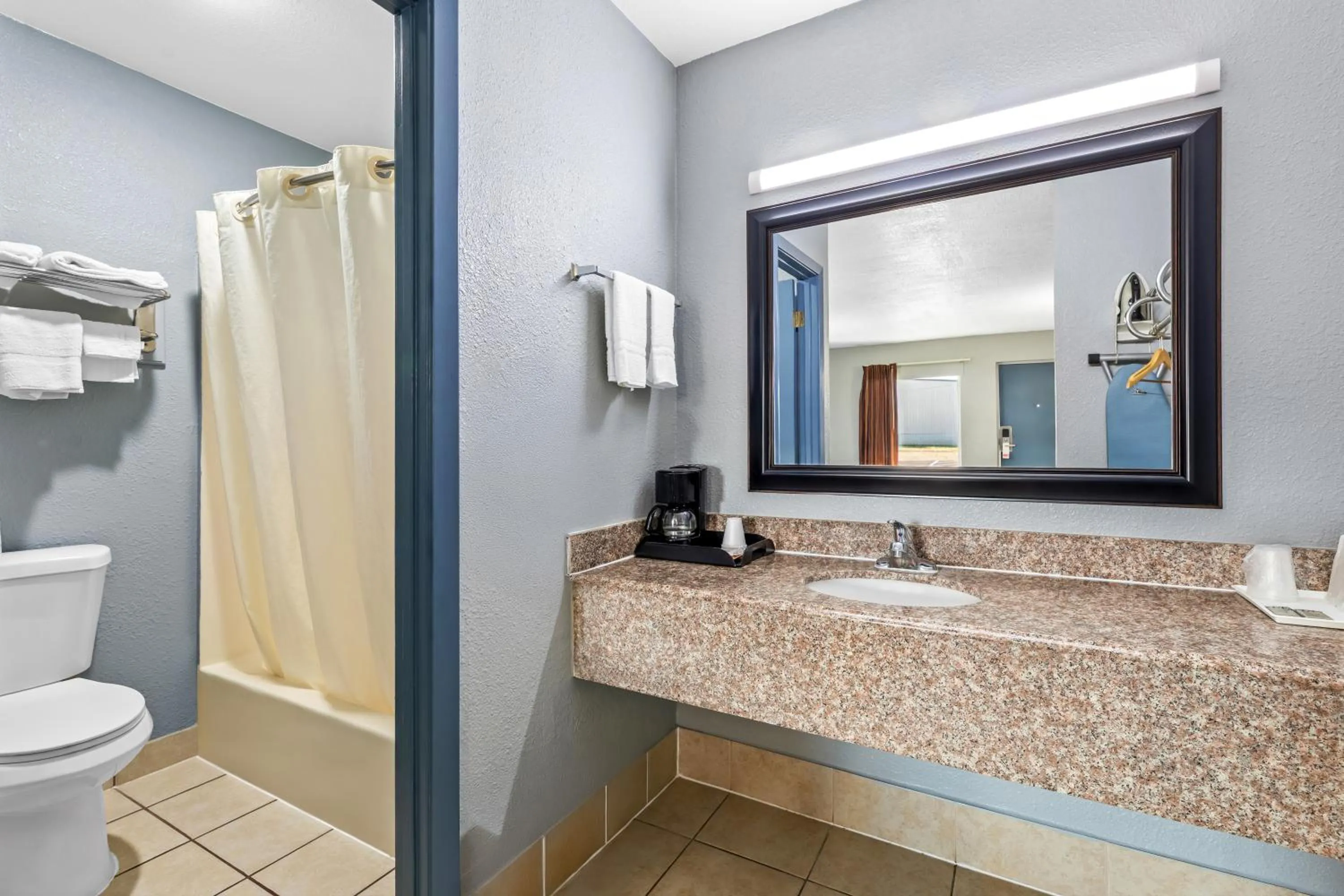 Shower in Americas Best Value Inn-Indianola