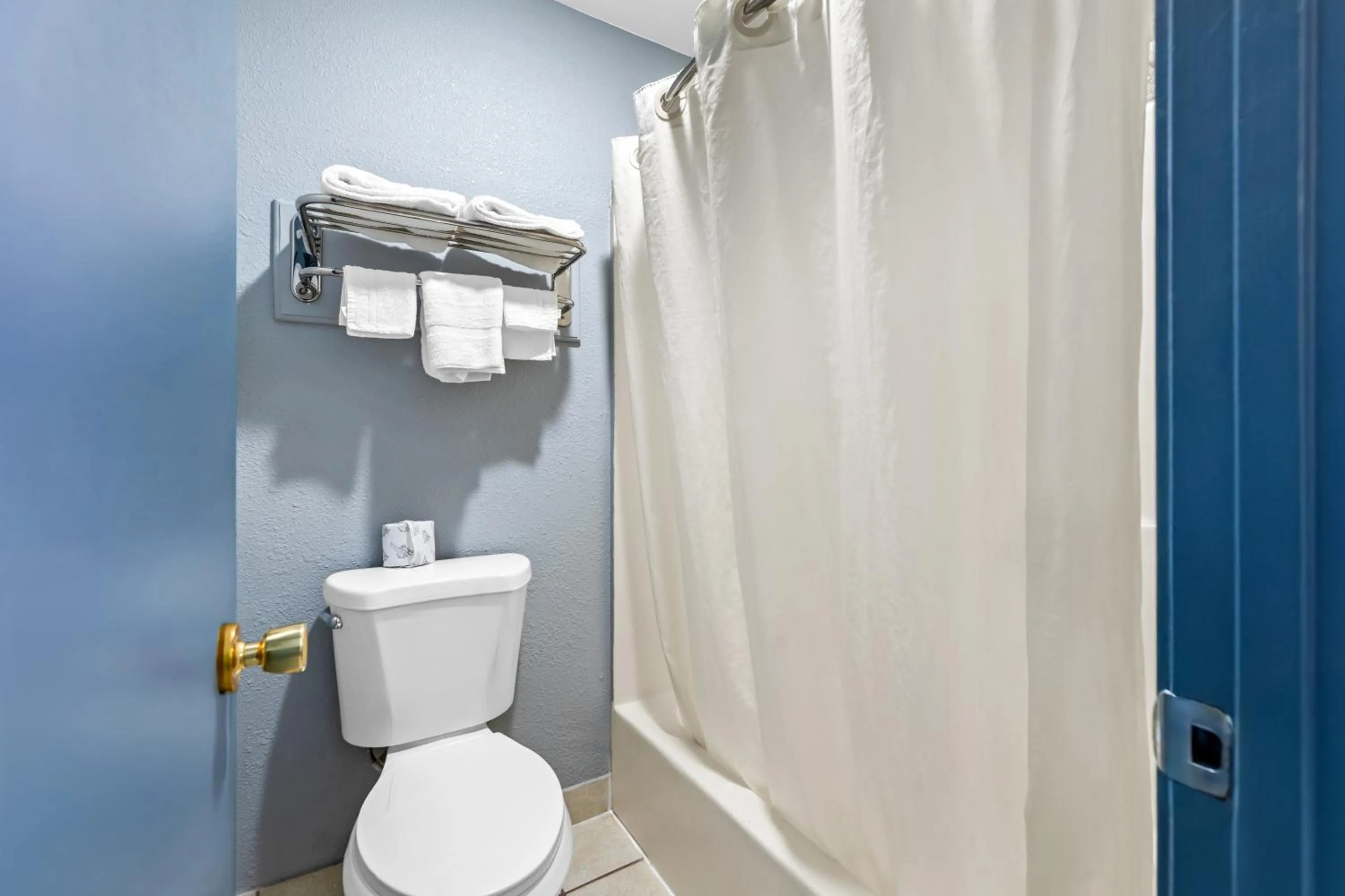 Toilet in Americas Best Value Inn-Indianola