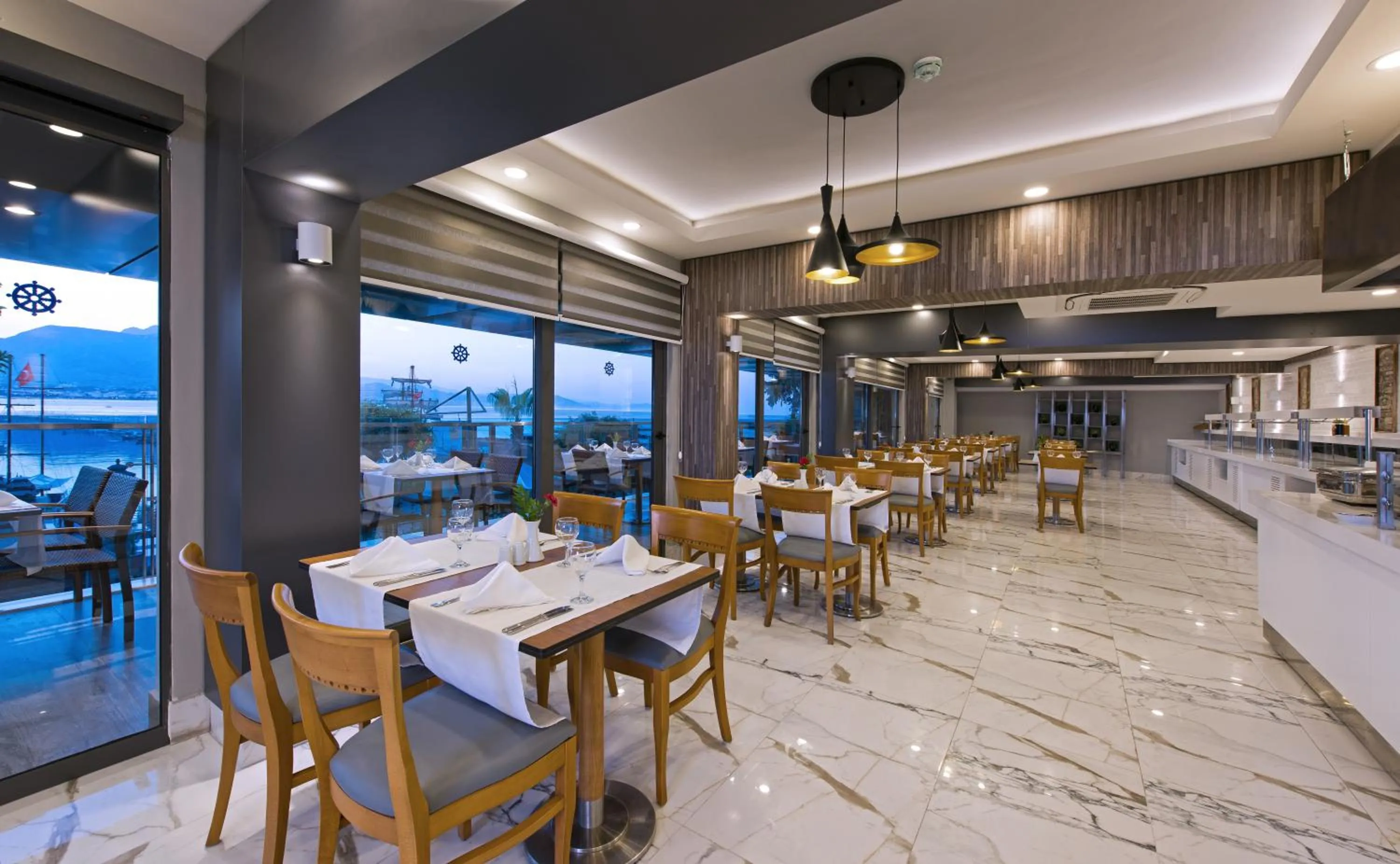 Restaurant/places to eat in Kaptan Hotel