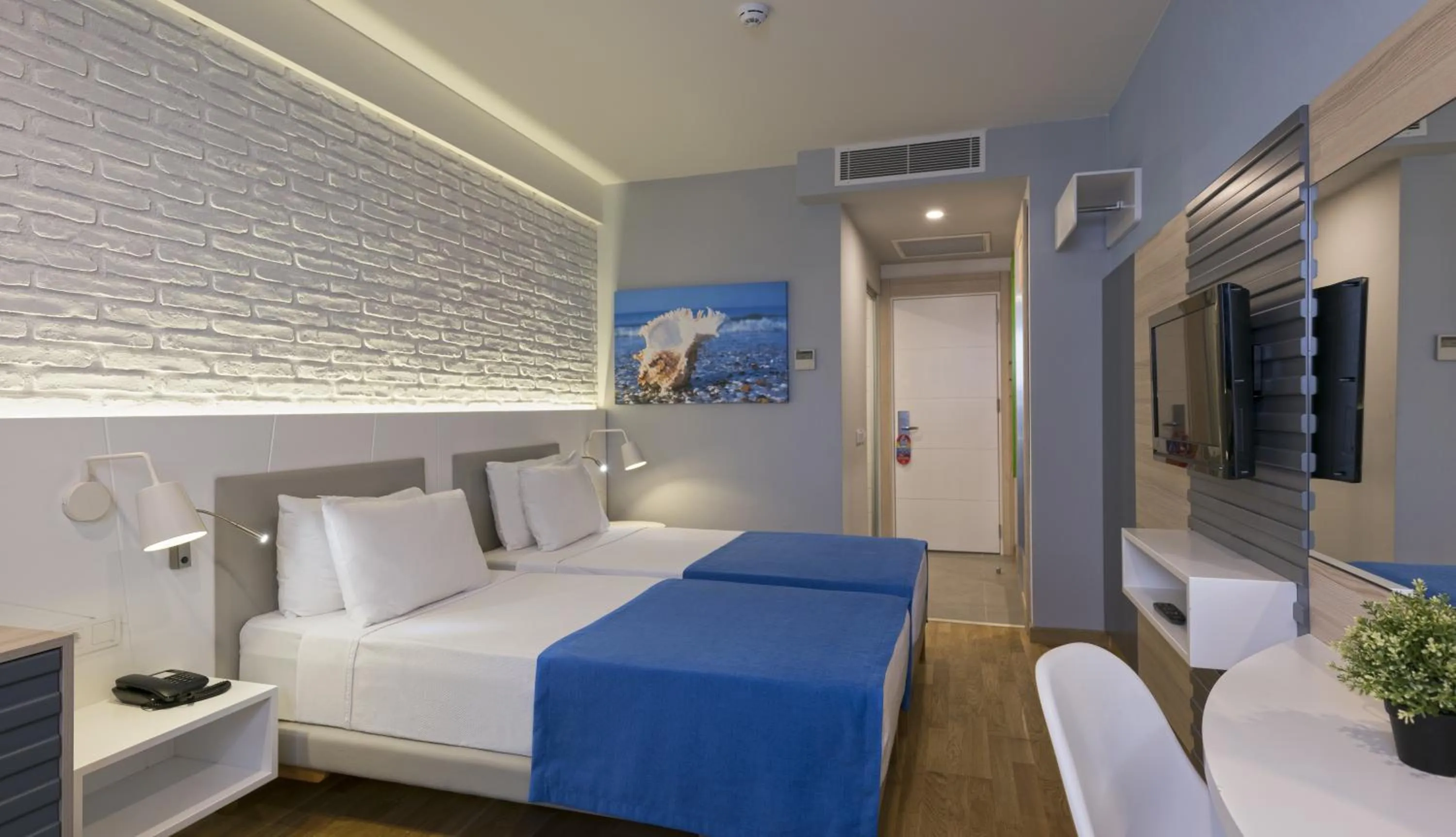 Photo of the whole room, Bed in Kaptan Hotel