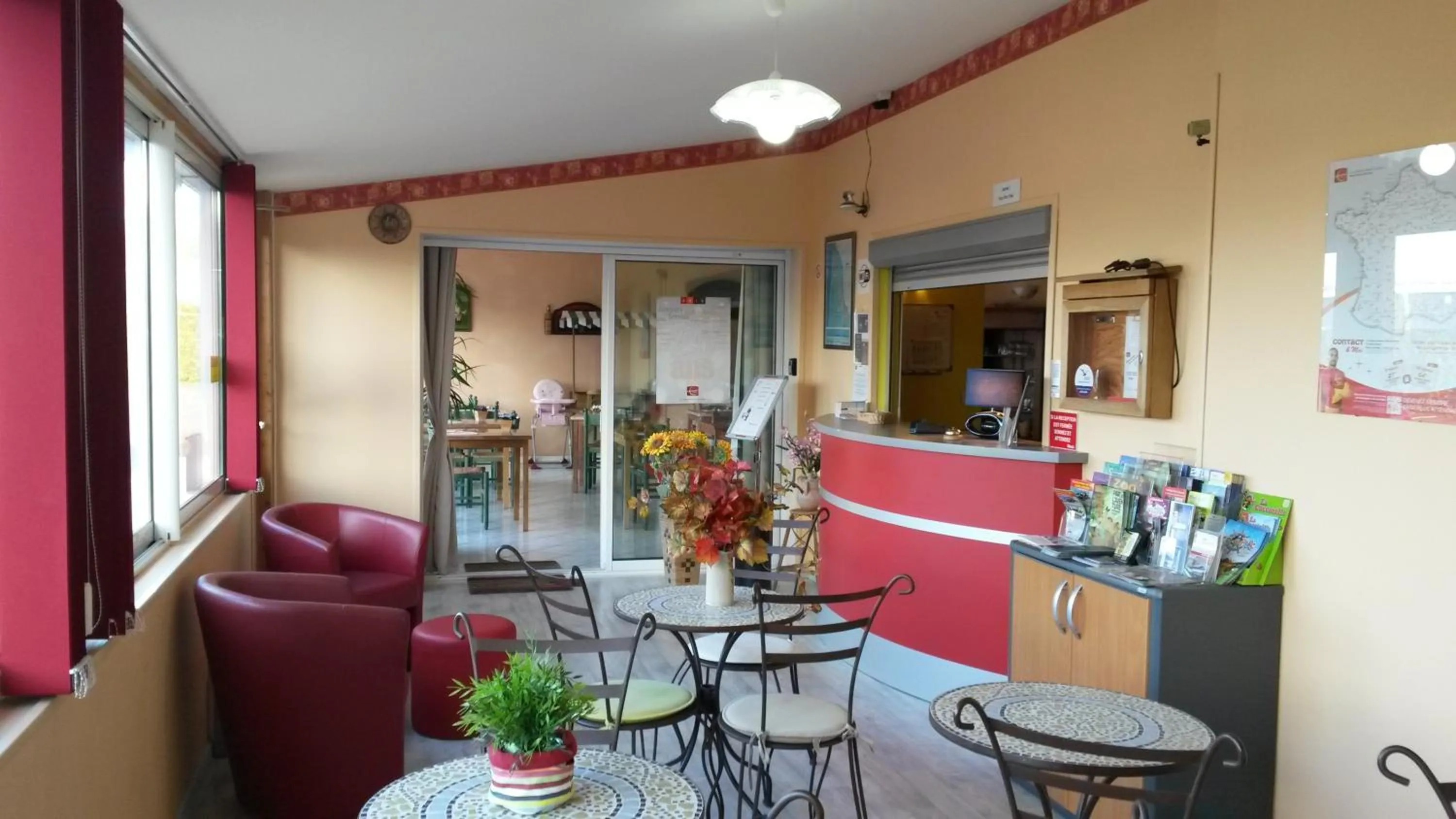 Lobby or reception in Tour Hôtel