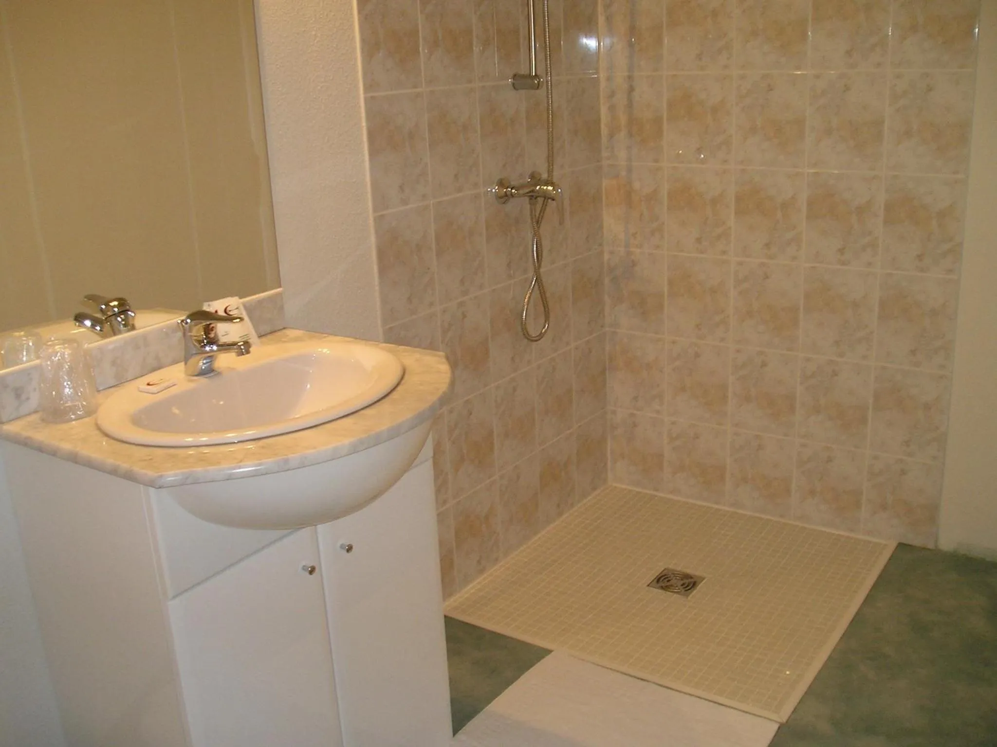 Bathroom in Tour Hôtel