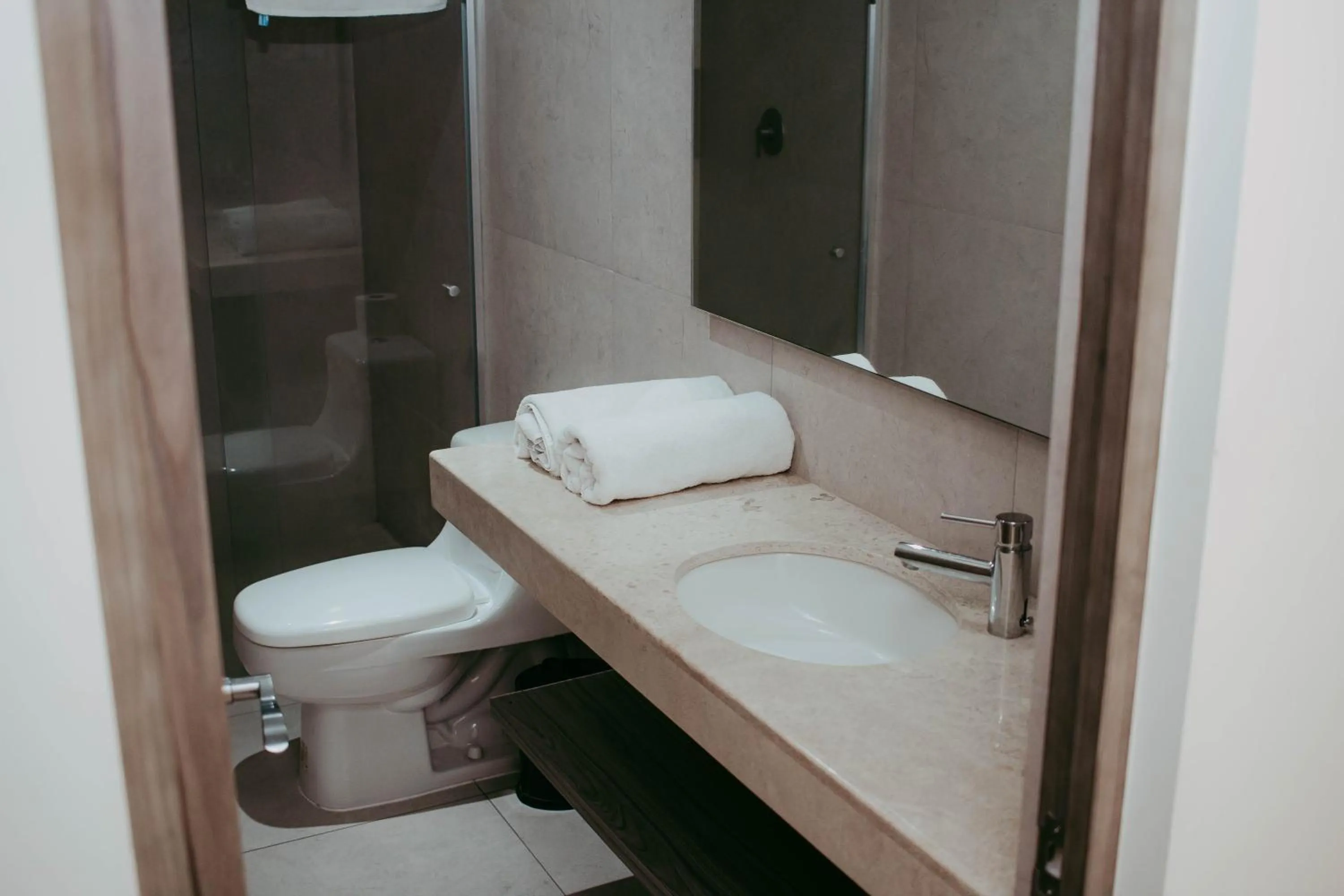 Millenium Plaza & Suites