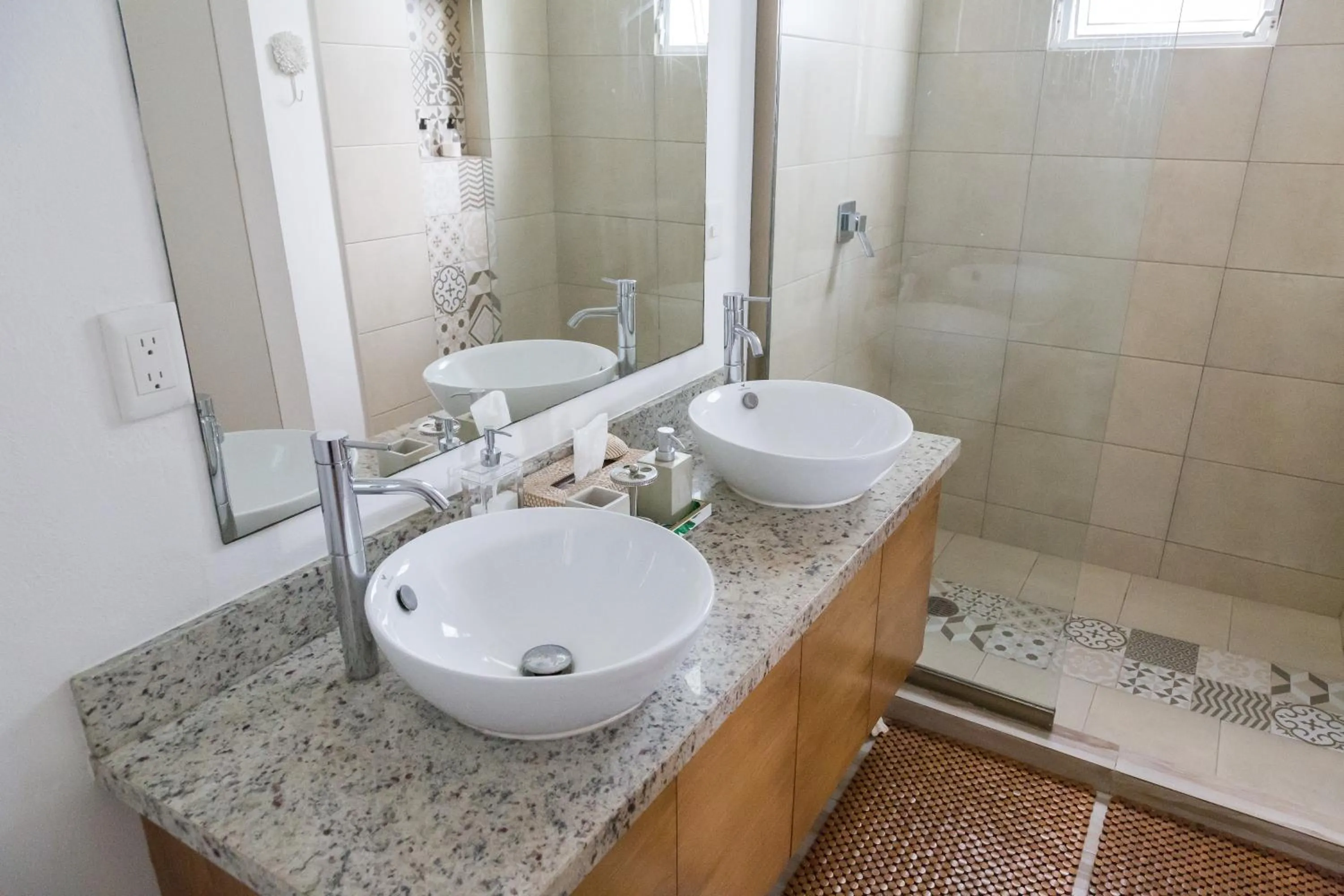 Luxury Private Villas , Private Pool, Private garden, Jacuzzi, 24hours security