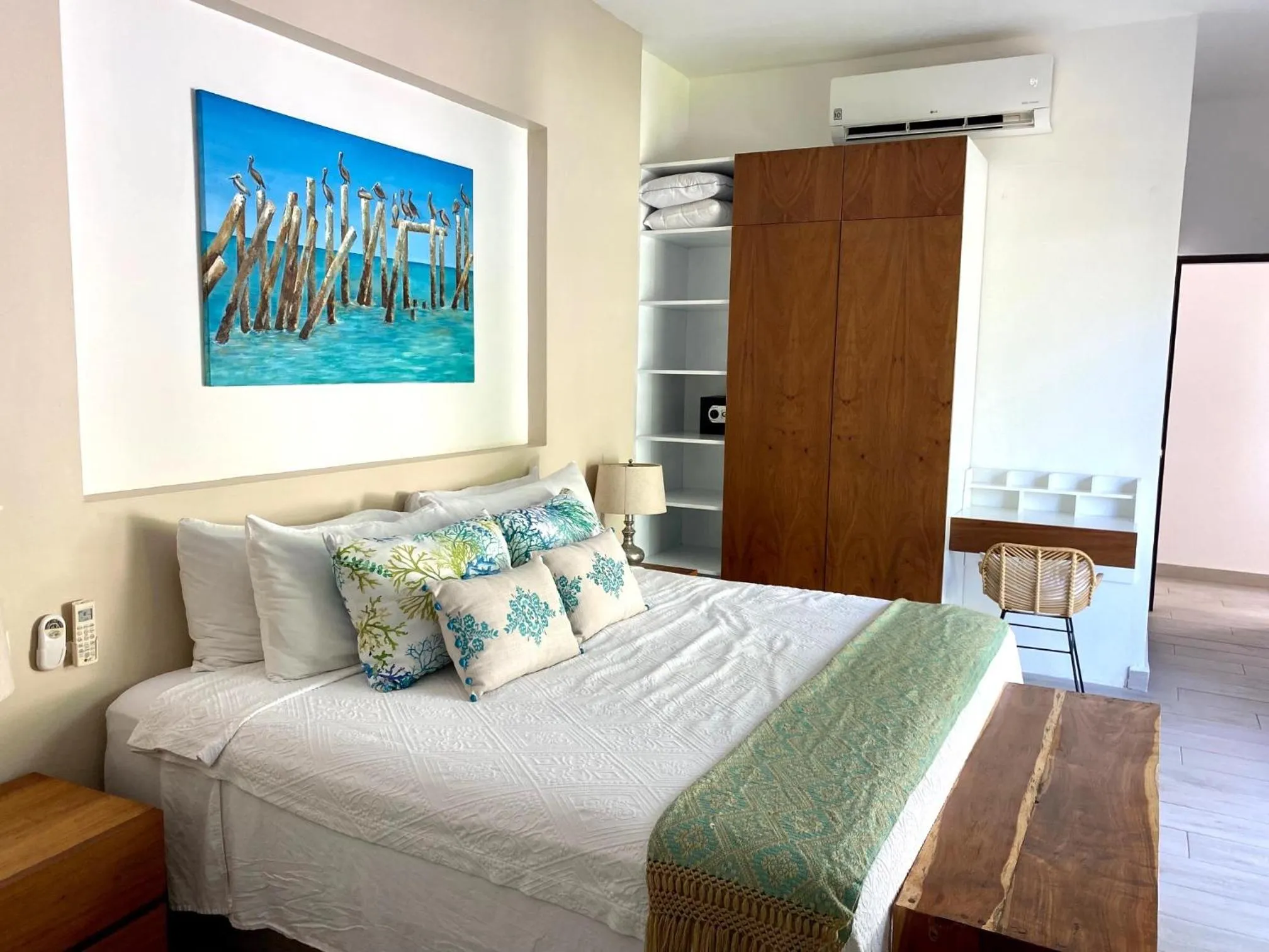 Photo of the whole room, Bed in Luxury Private Villas , Private Pool, Private garden, Jacuzzi, 24hours security