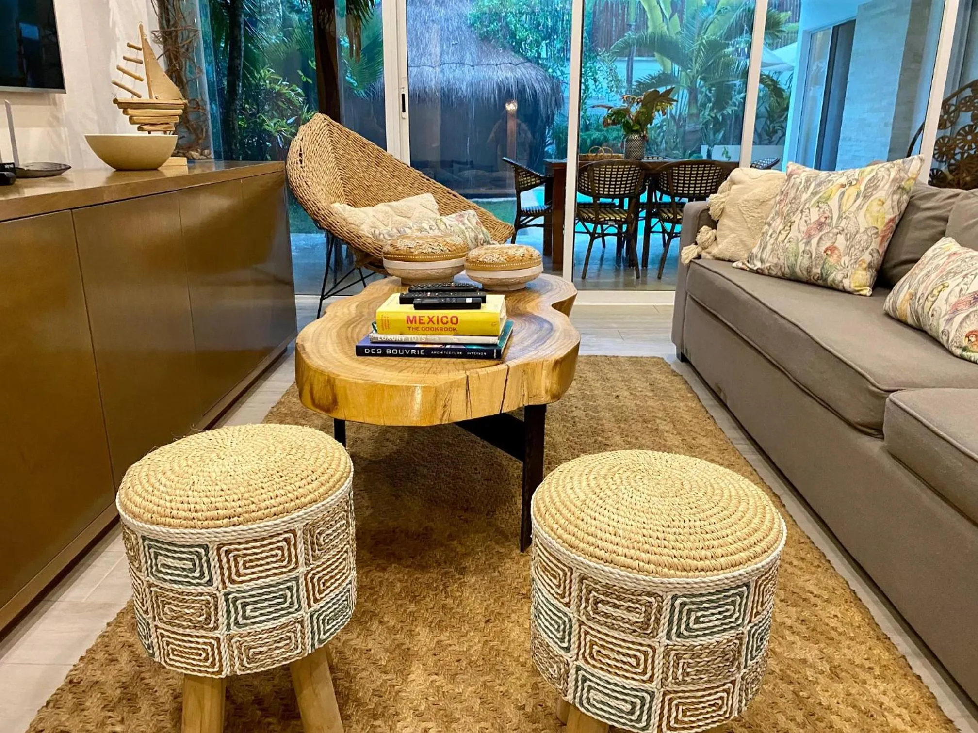 Living room in Luxury Private Villas , Private Pool, Private garden, Jacuzzi, 24hours security