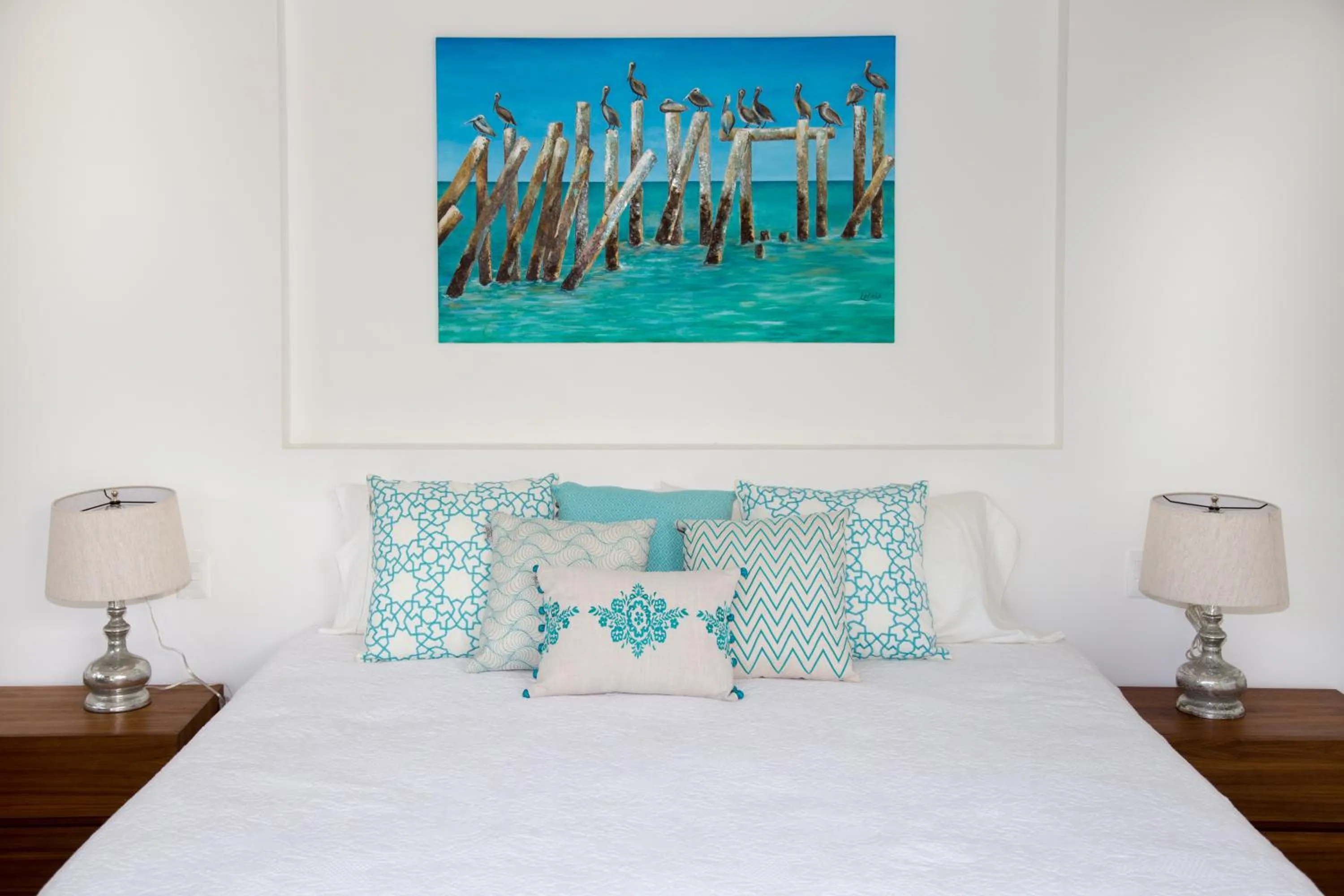 Bed in Luxury Private Villas , Private Pool, Private garden, Jacuzzi, 24hours security