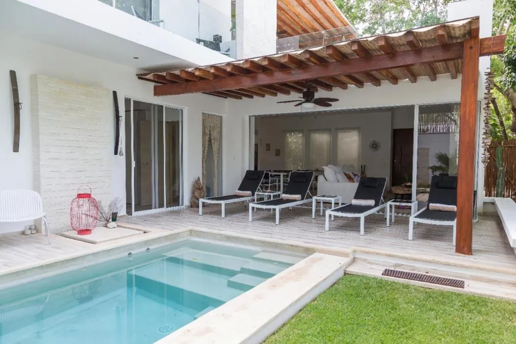 Luxury Private Villas , Private Pool, Private garden, Jacuzzi, 24hours security