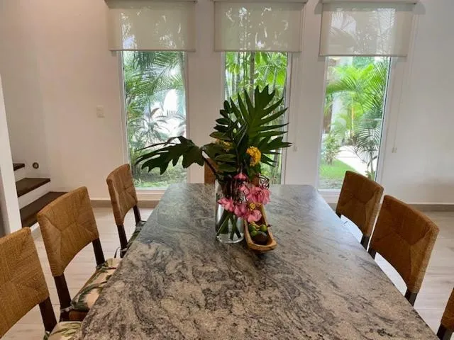 Dining area in Luxury Private Villas , Private Pool, Private garden, Jacuzzi, 24hours security