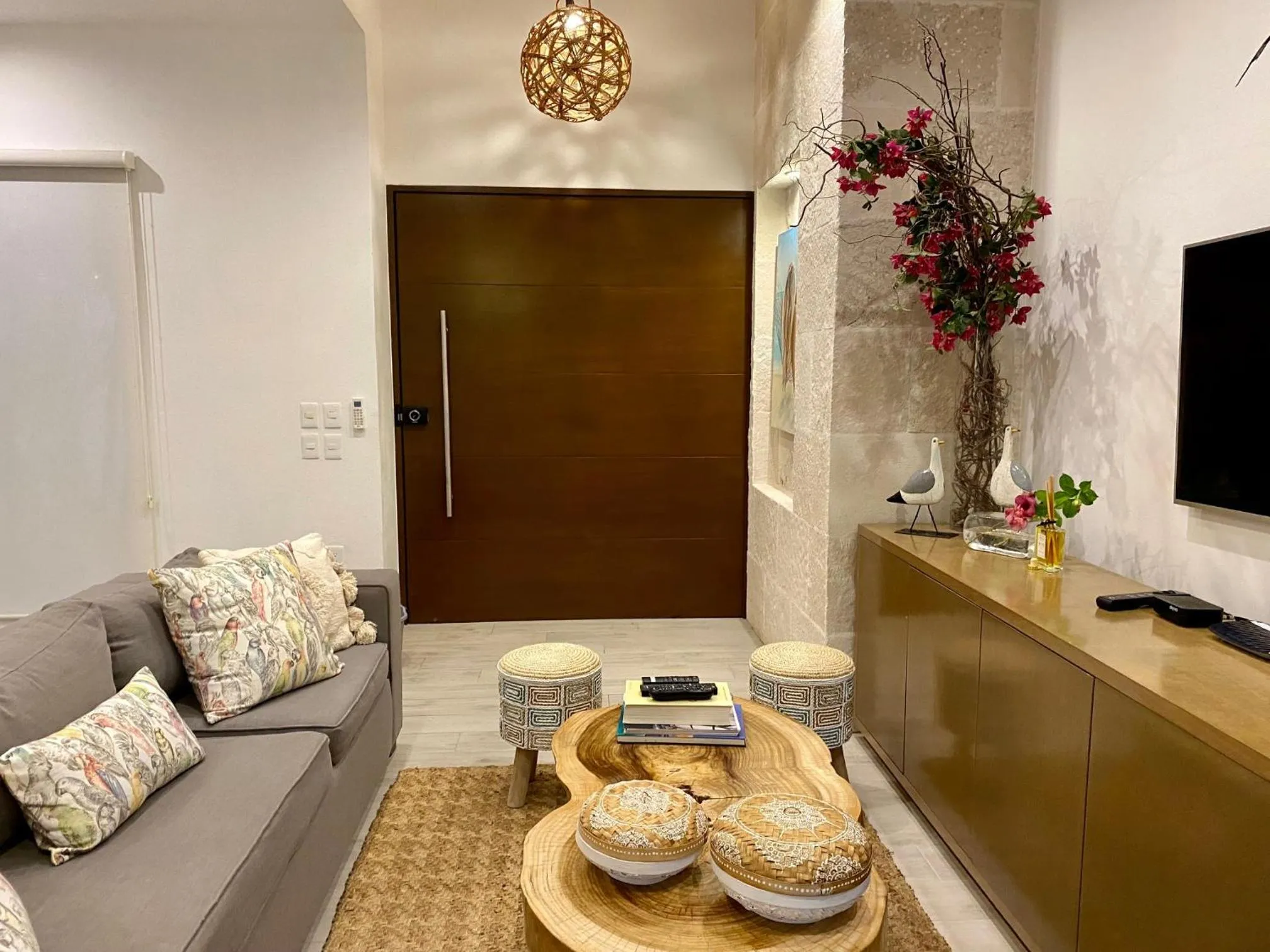 Living room in Luxury Private Villas , Private Pool, Private garden, Jacuzzi, 24hours security