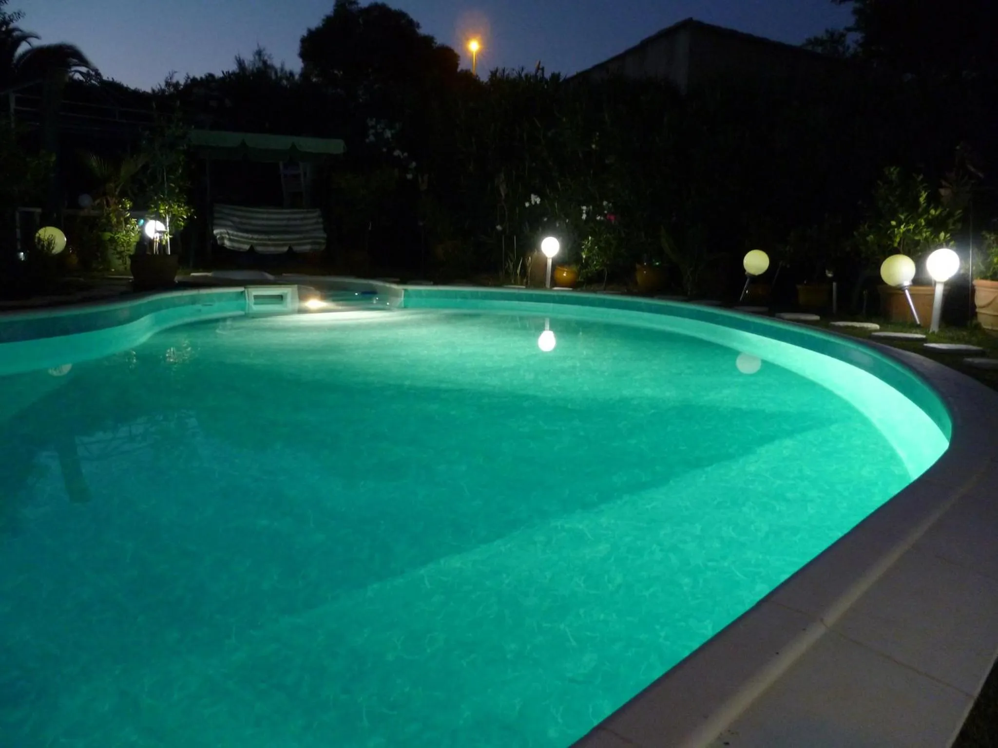 Garden in Chez Patrick Roujan