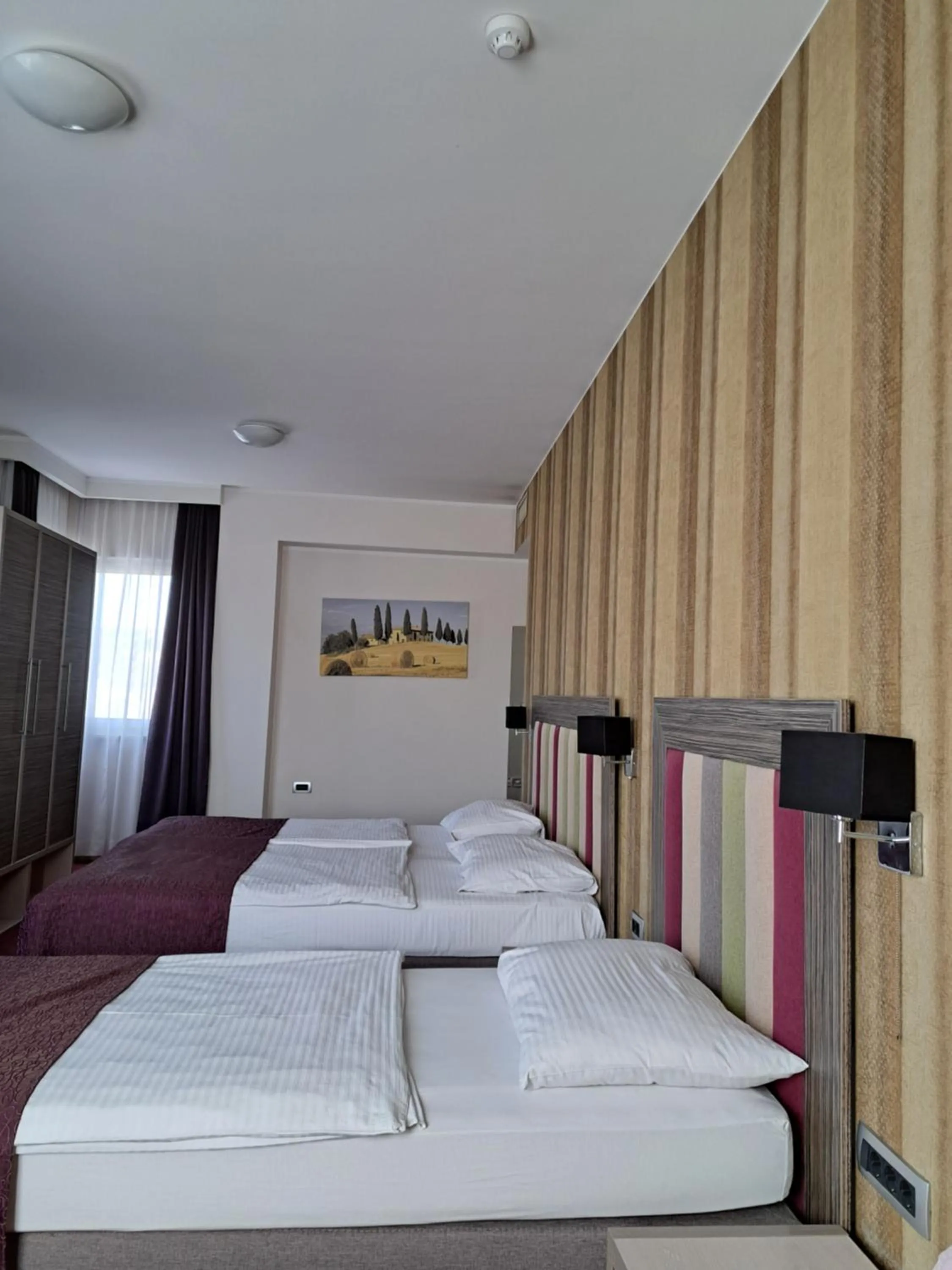 locker, Bed in Hotel Brotnjo