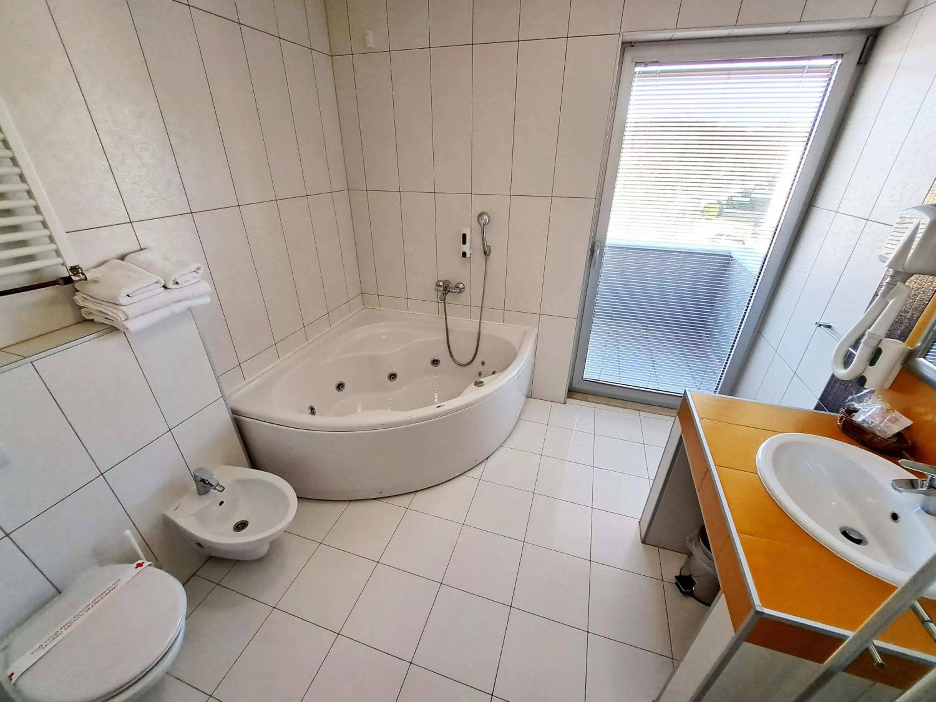 Hot Tub in Hotel Brotnjo