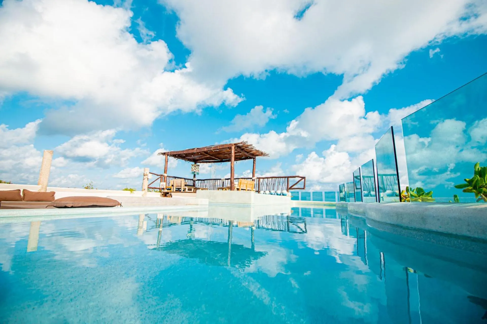 Swimming pool in Spirit Holbox