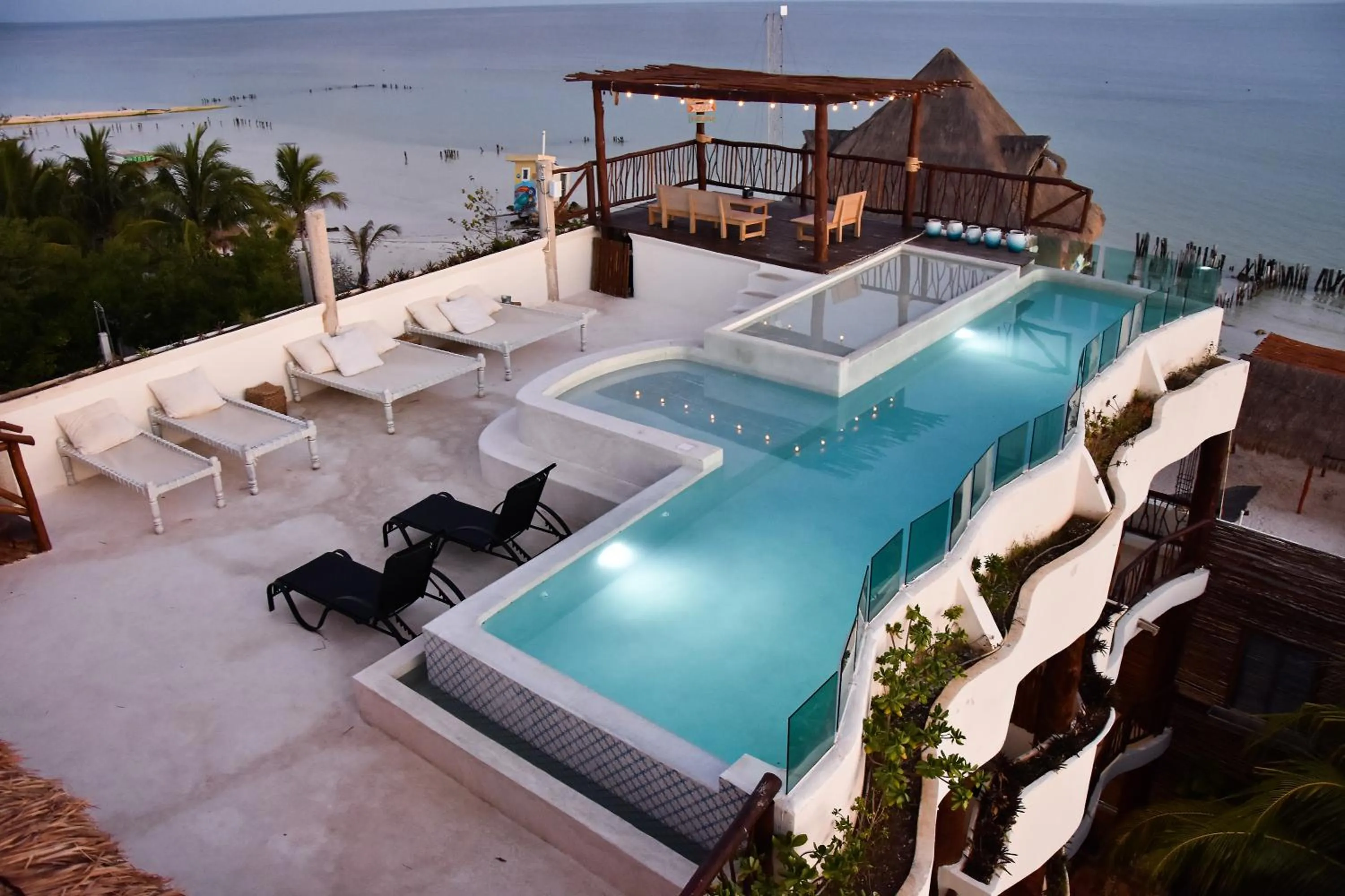 Swimming pool in Spirit Holbox