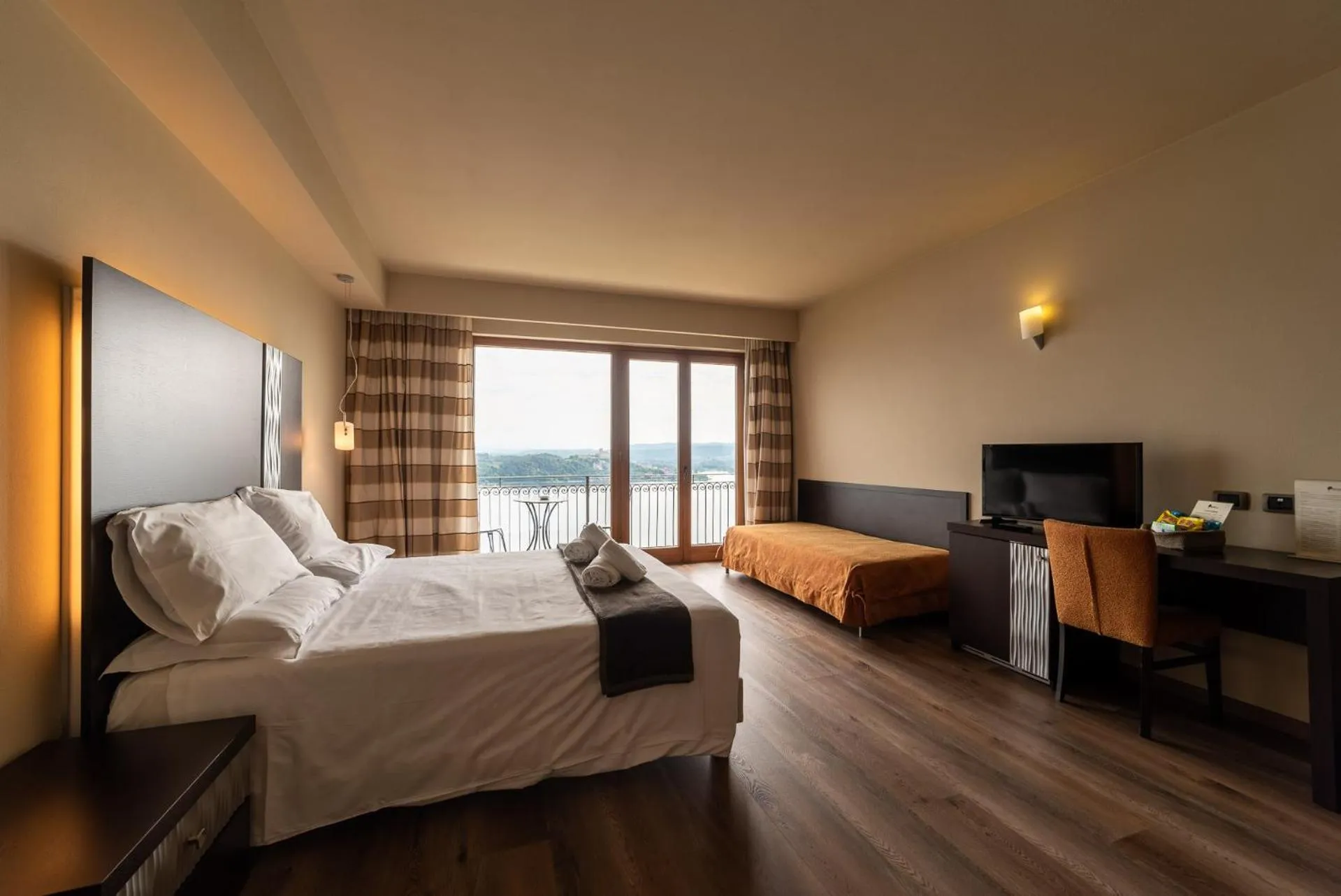 Bed in Hotel Ristorante San Carlo