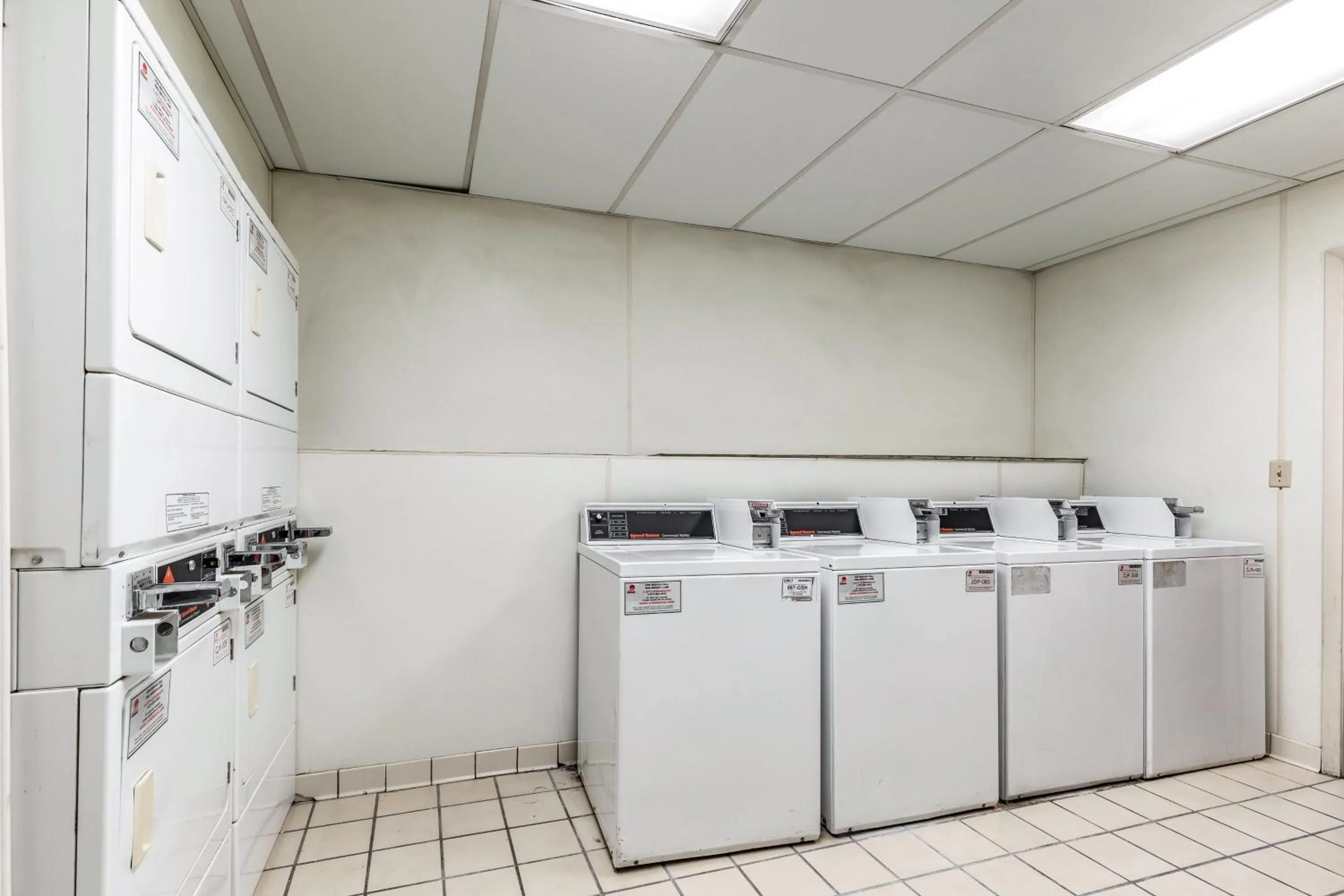 laundry in Red Roof Inn PLUS & Suites Houston - IAH Airport SW