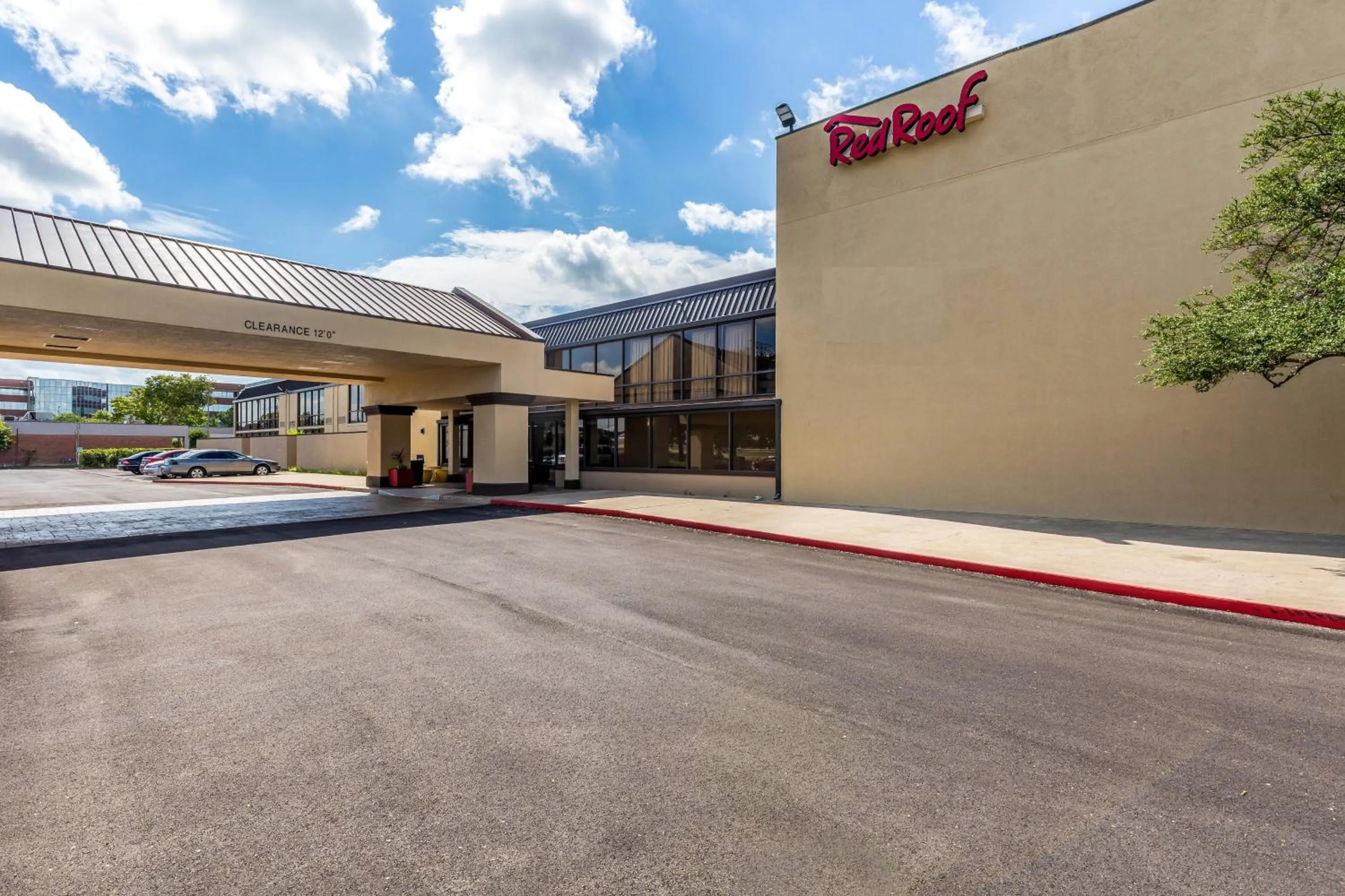Property building in Red Roof Inn PLUS & Suites Houston - IAH Airport SW