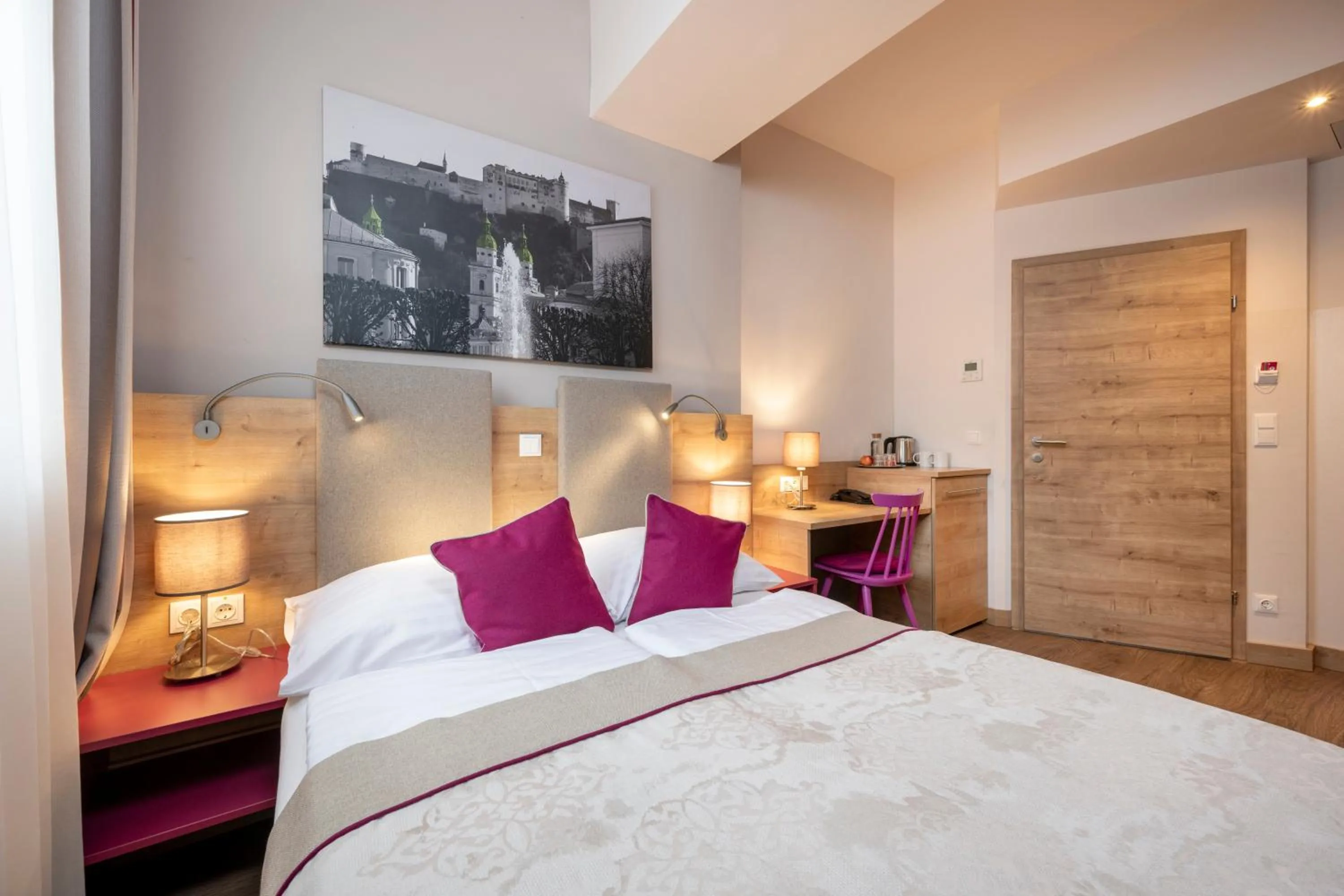 Bed in HOTEL junior by MAX 70