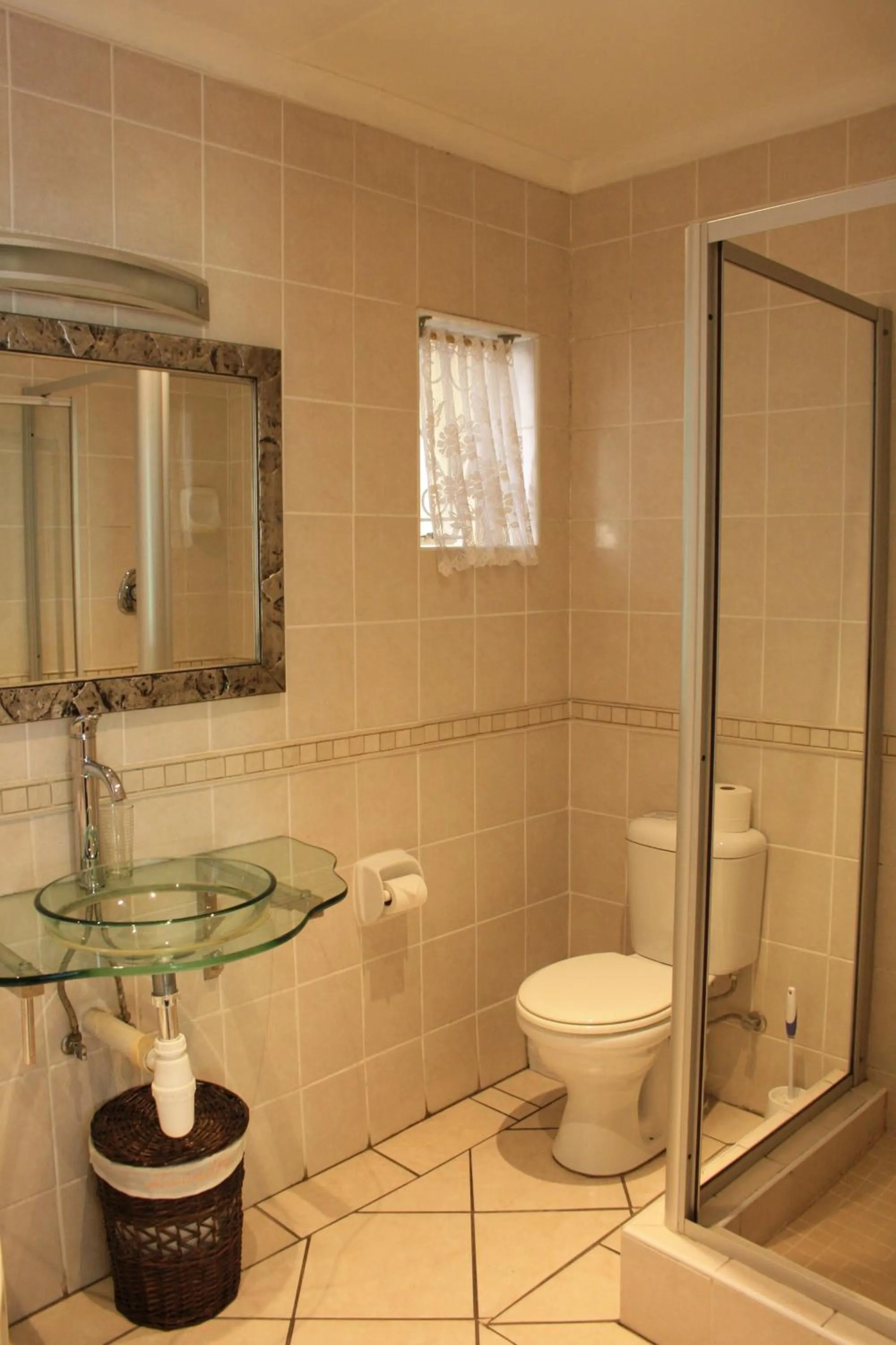 Bathroom in Elizabeth Lodge