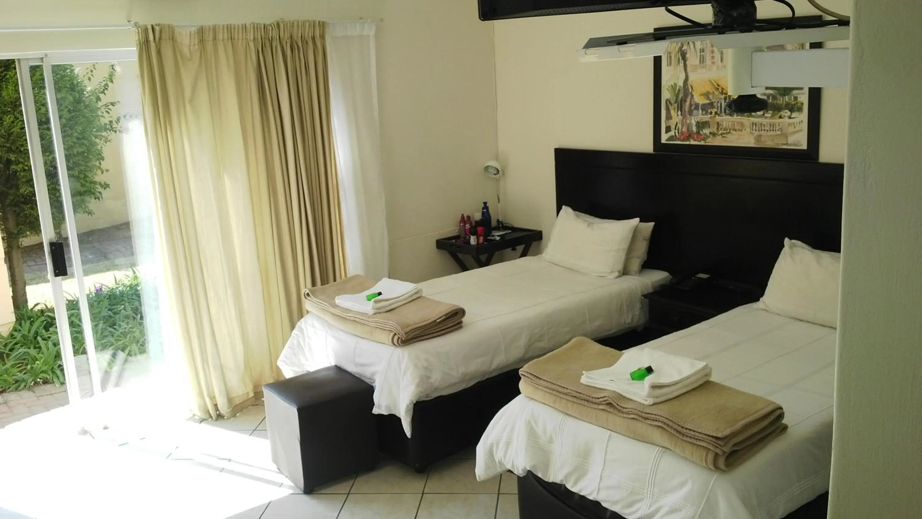 Bed in Elizabeth Lodge