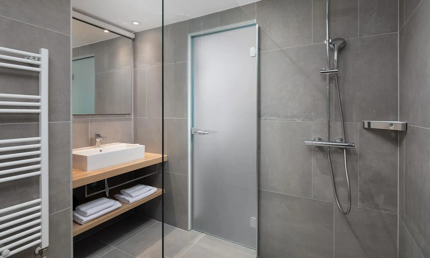 Shower in Aminess Vival Maestral Hotel