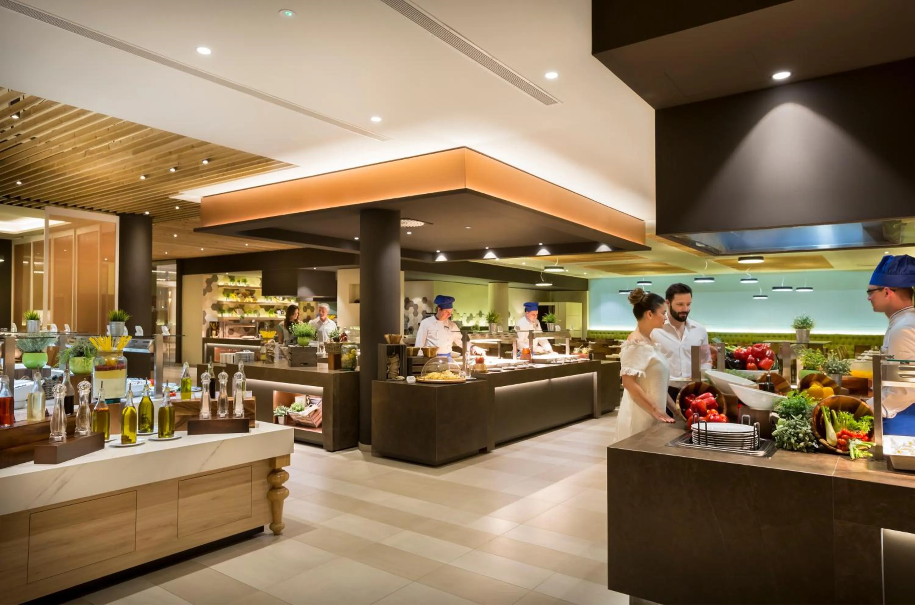 Restaurant/places to eat in Aminess Vival Maestral Hotel