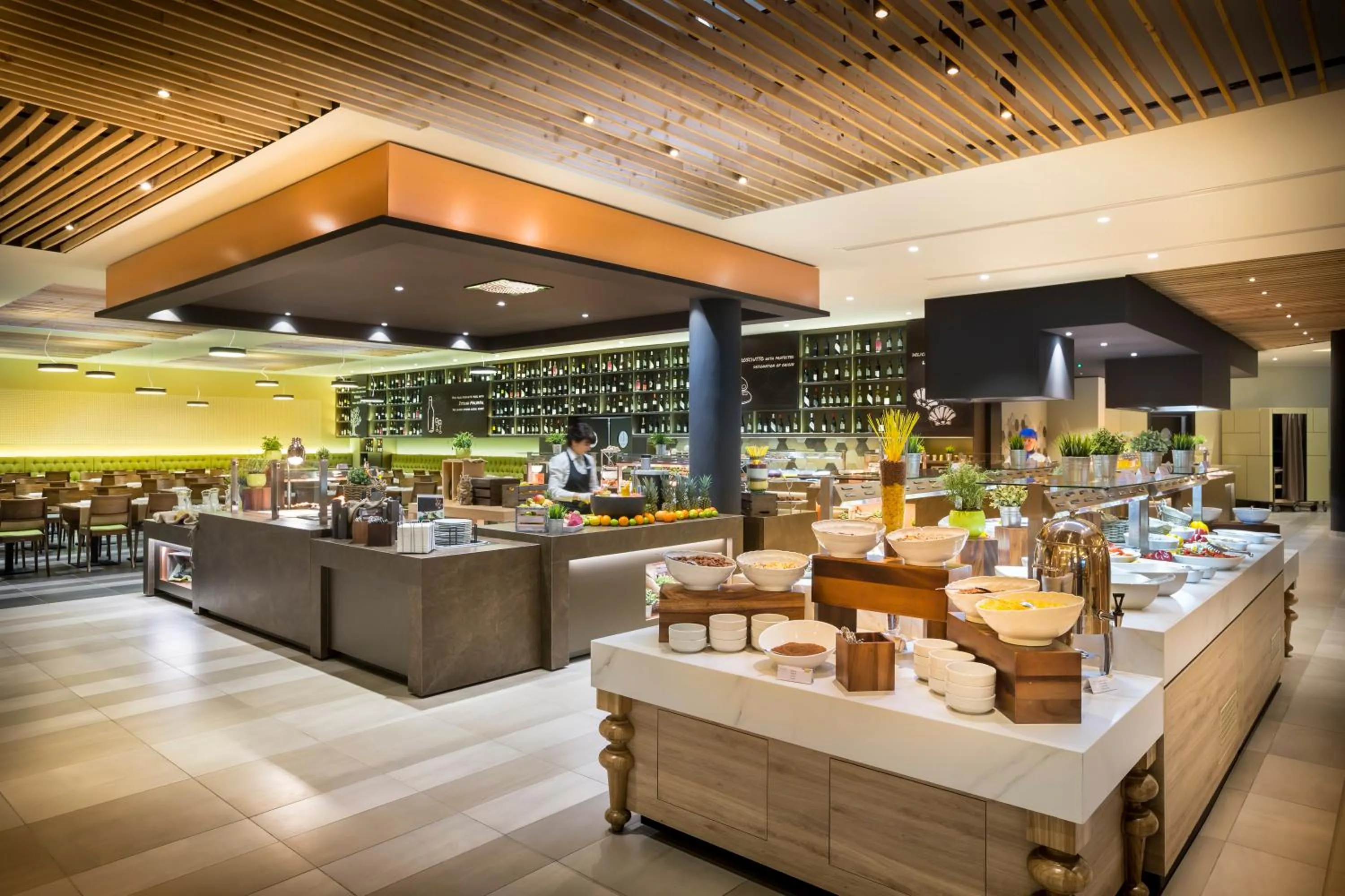 Restaurant/places to eat in Aminess Vival Maestral Hotel