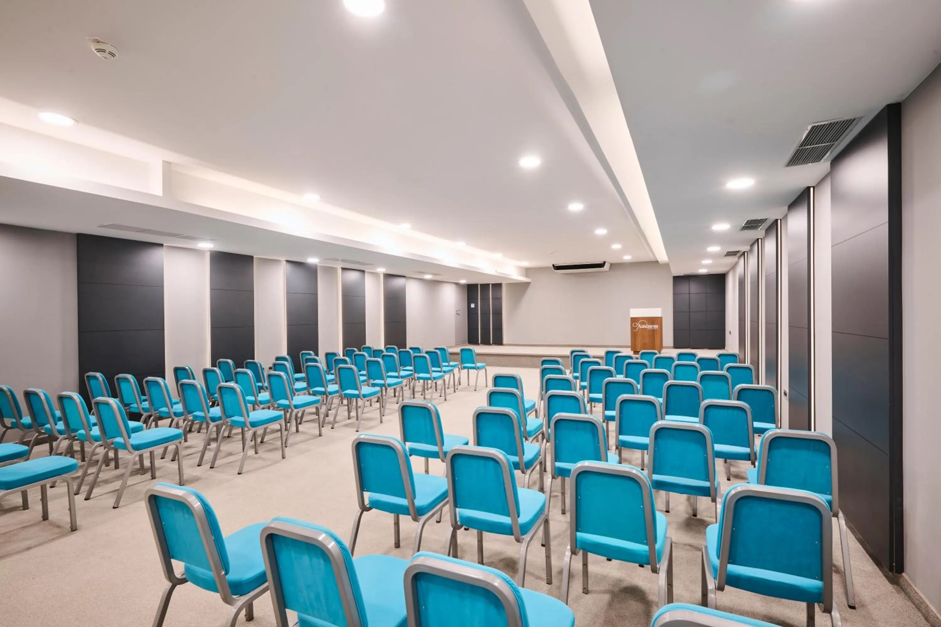 Meeting/conference room in Aminess Vival Maestral Hotel