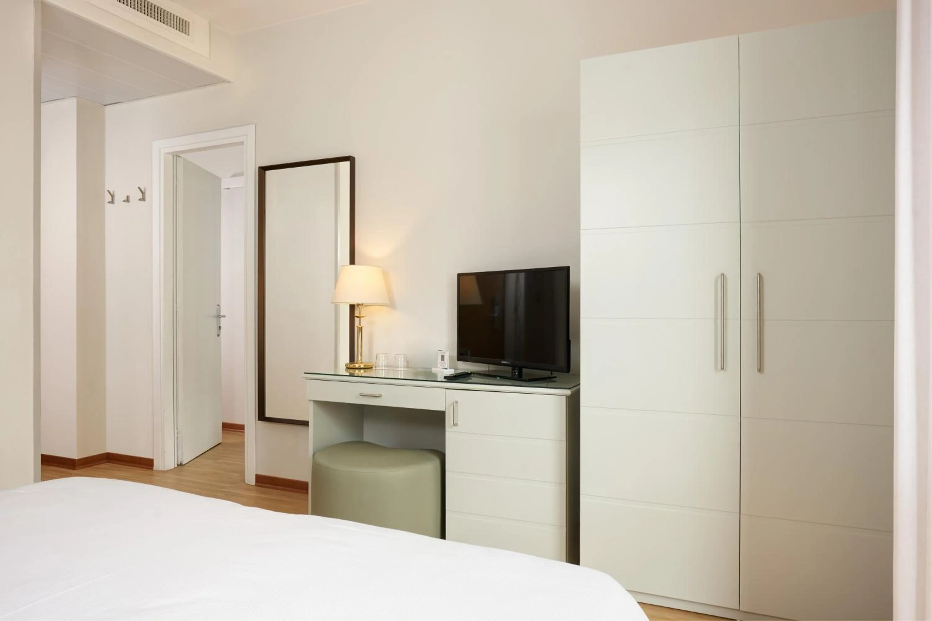 TV and multimedia, Bed in Hotel Croce Di Malta