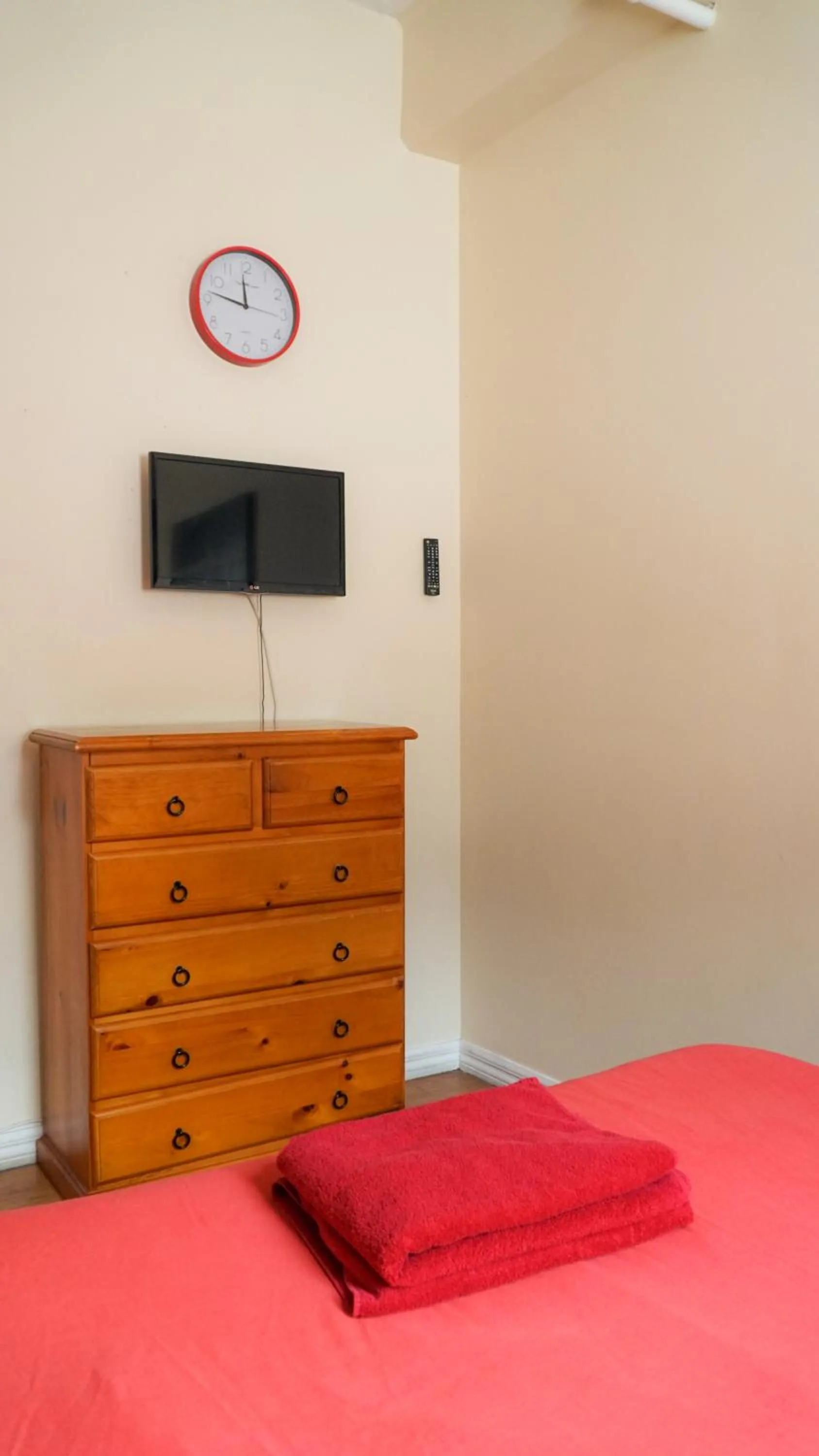 Bedroom, Bed in Frienz Backpacker