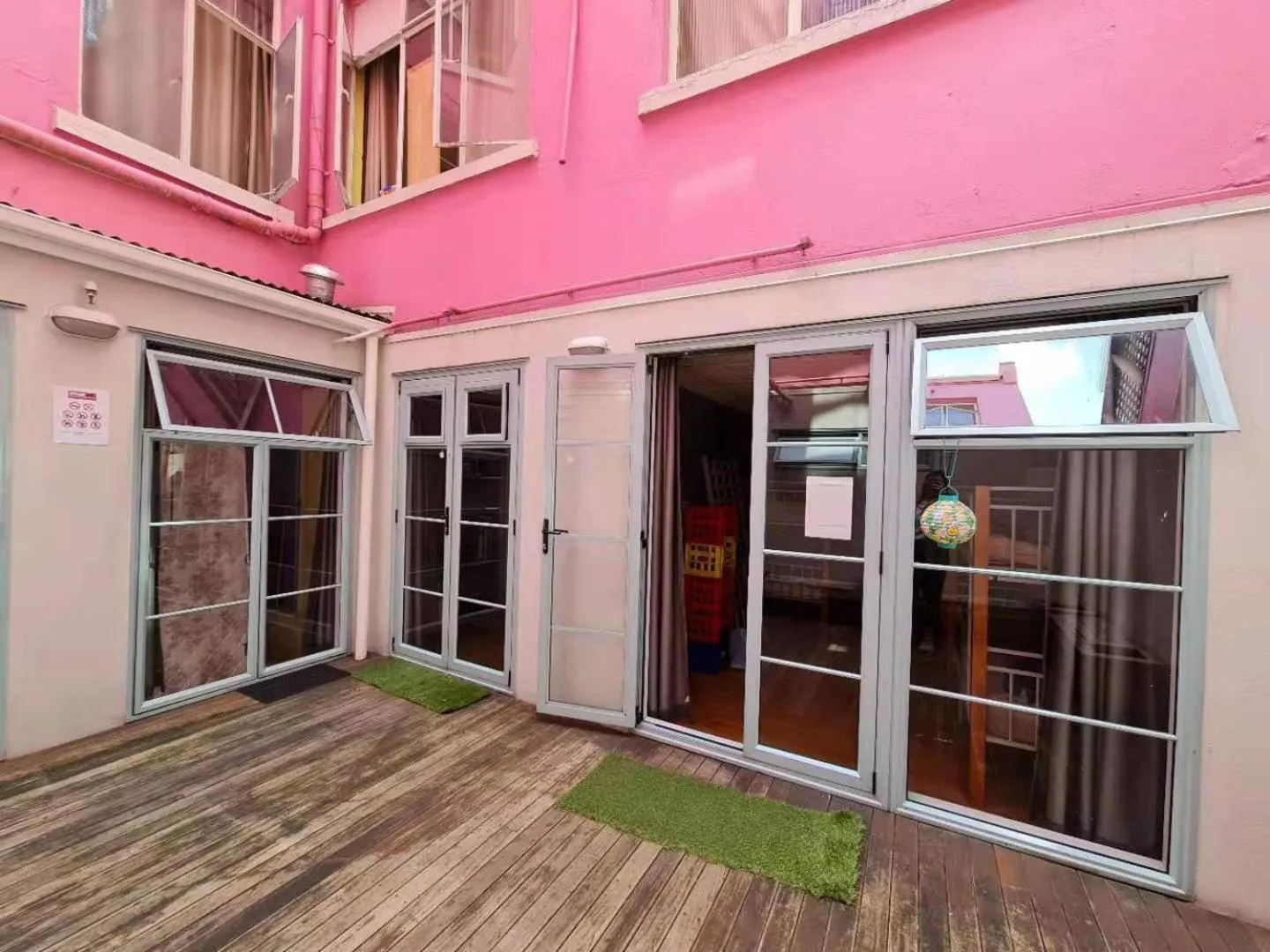 Day in Frienz Backpacker