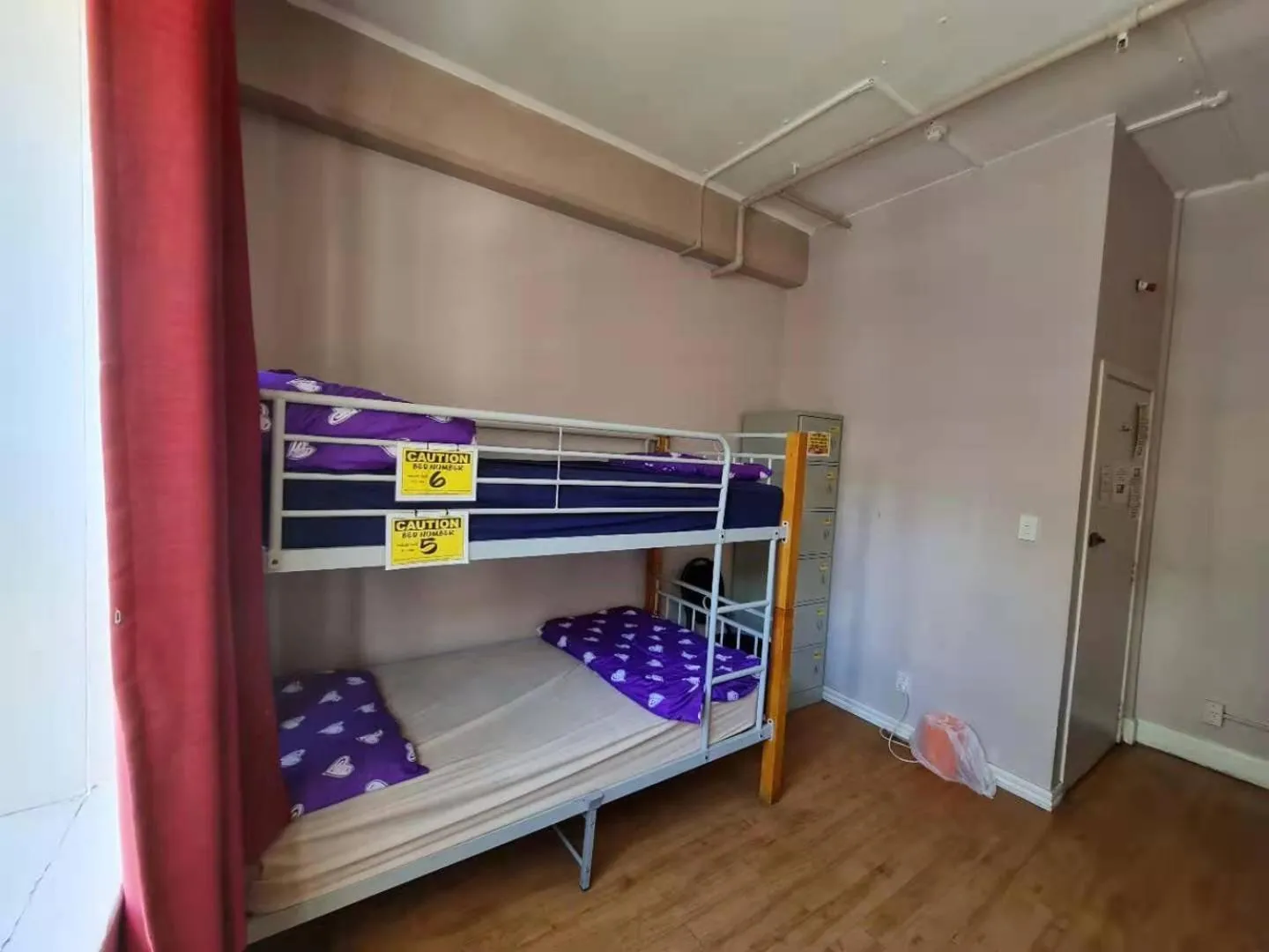 bunk bed, Bed in Frienz Backpacker