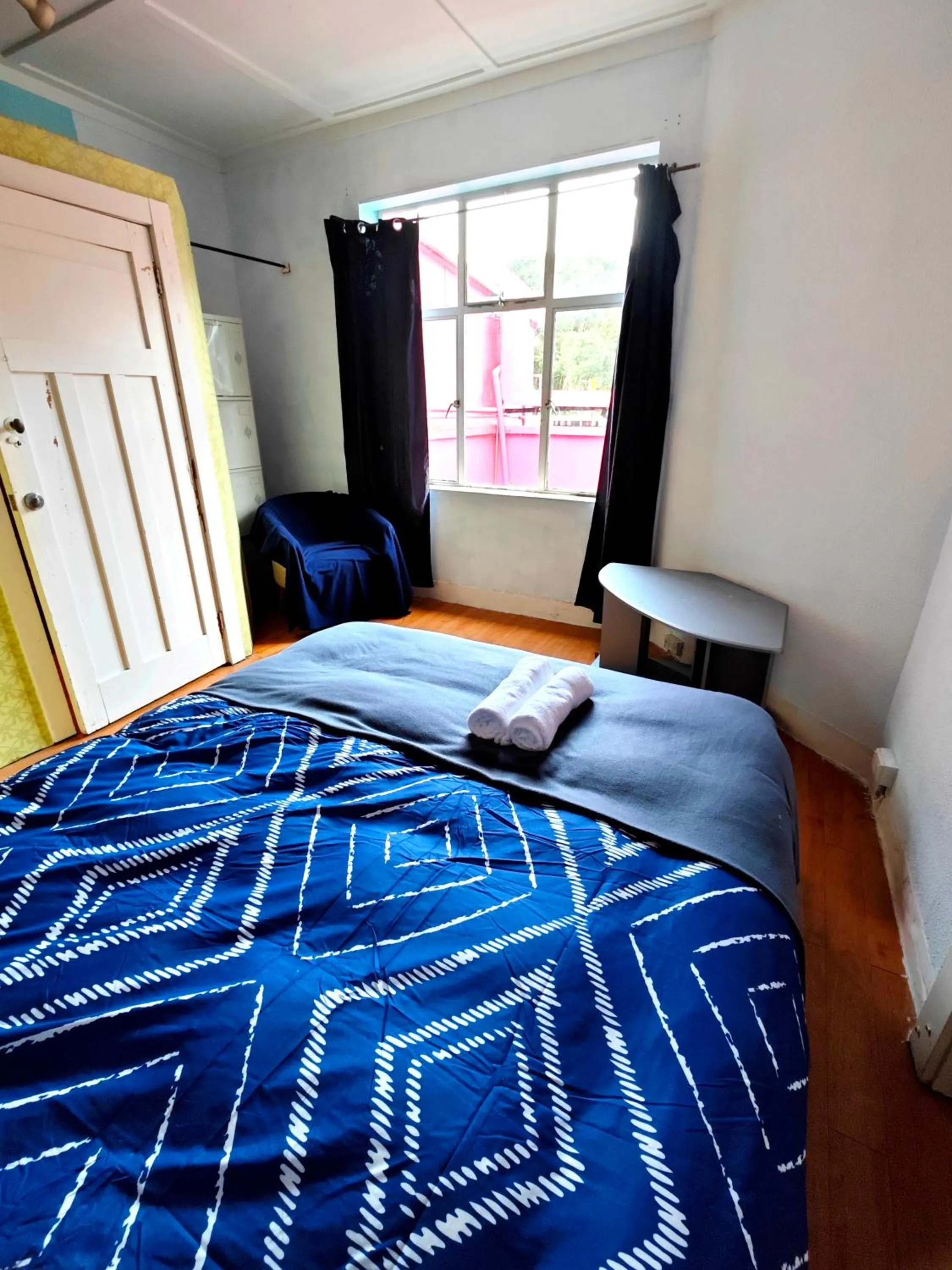 Photo of the whole room, Bed in Frienz Backpacker