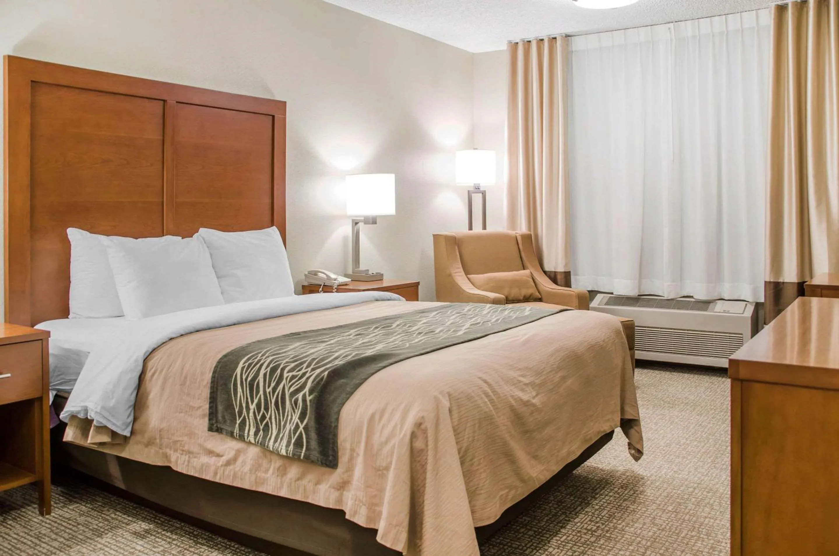 Bedroom, Bed in Comfort Inn