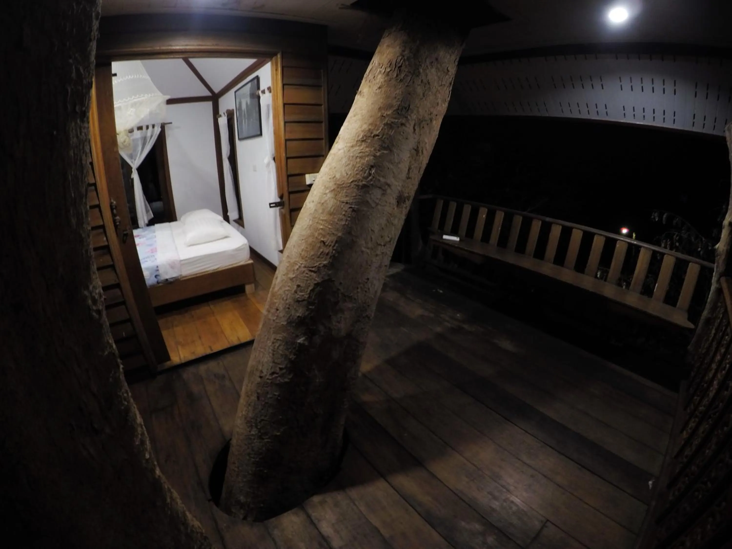 Balcony/Terrace, Bed in Baan Khaosok Resort