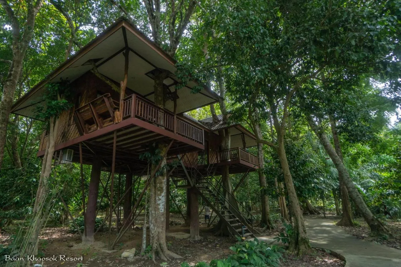 Property building in Baan Khaosok Resort