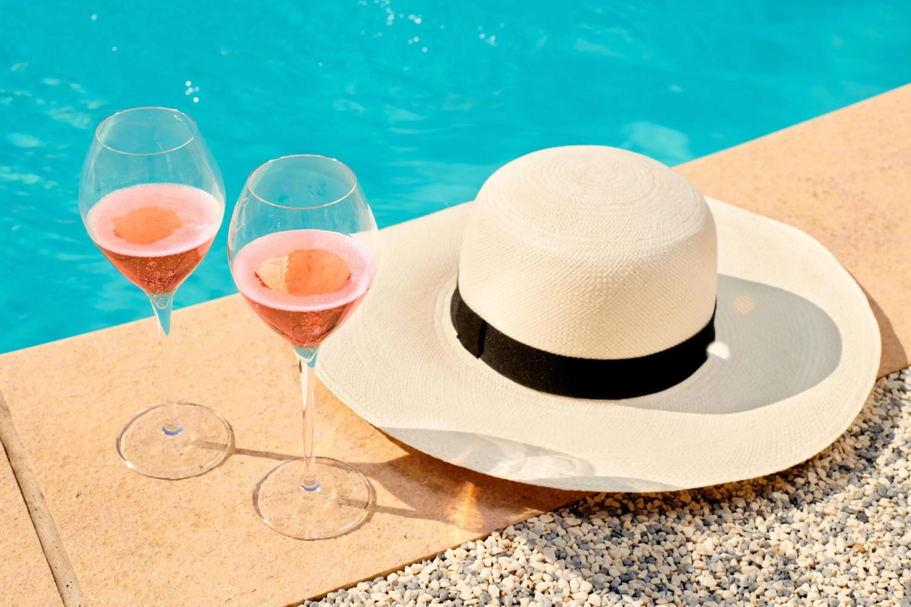 Pool view in Hotel Le Clos De La Vouge