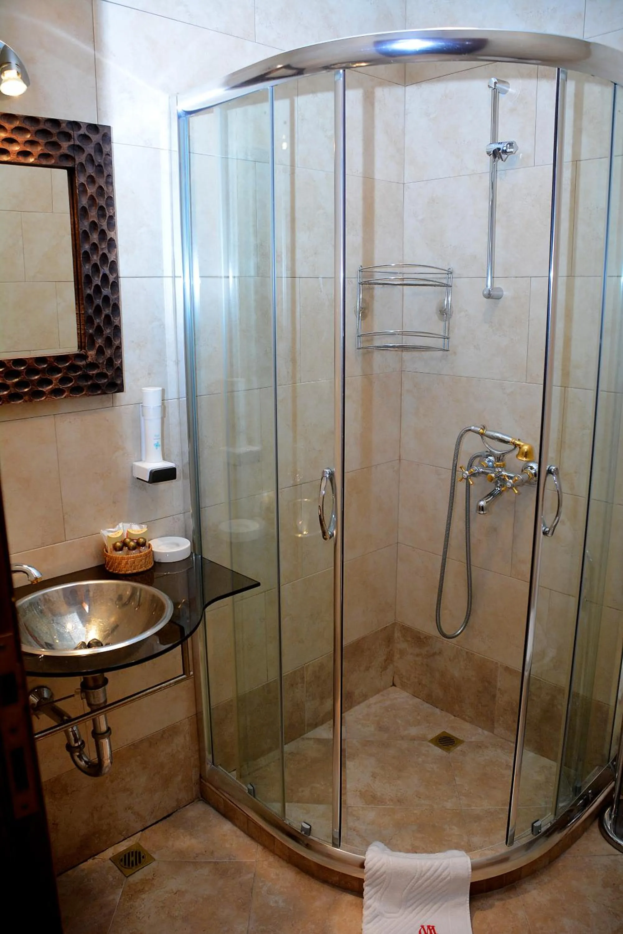 Shower in Momini Dvori Boutique Guest House